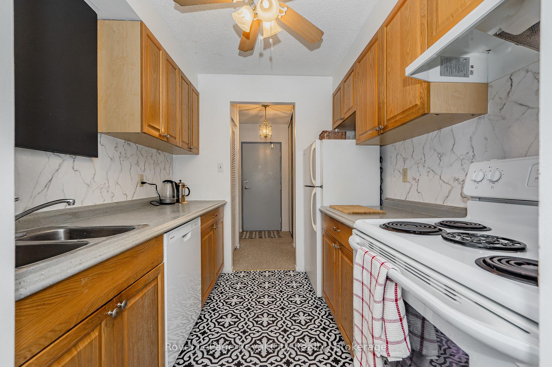 Photo 19 of Unit 210, 65 Silvercreek Parkway N, Guelph, Junction/Onward Willow — HOMEH