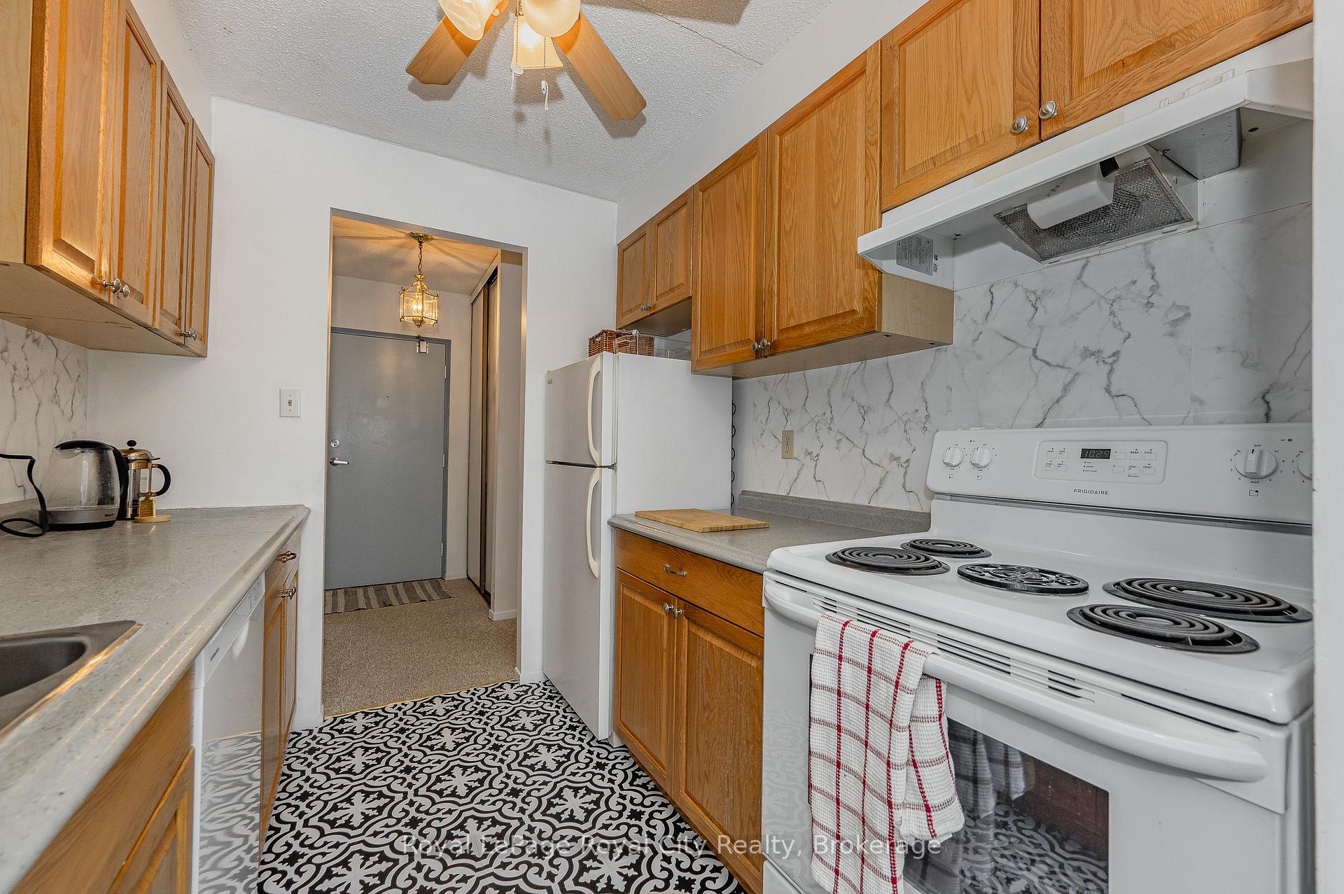 Photo 21 of Unit 210, 65 Silvercreek Parkway N, Guelph, Junction/Onward Willow — HOMEH