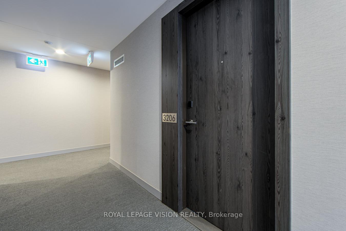 Photo 3 of Unit 3206, 25 Richmond Street E, Toronto, Church-Yonge Corridor — HOMEH