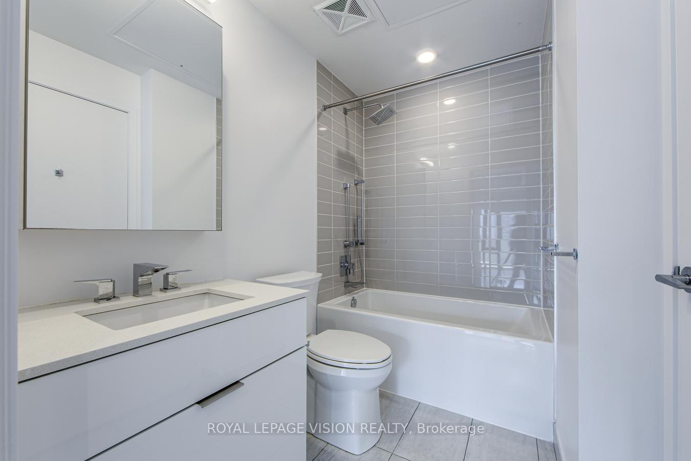 Photo 18 of Unit 3206, 25 Richmond Street E, Toronto, Church-Yonge Corridor — HOMEH