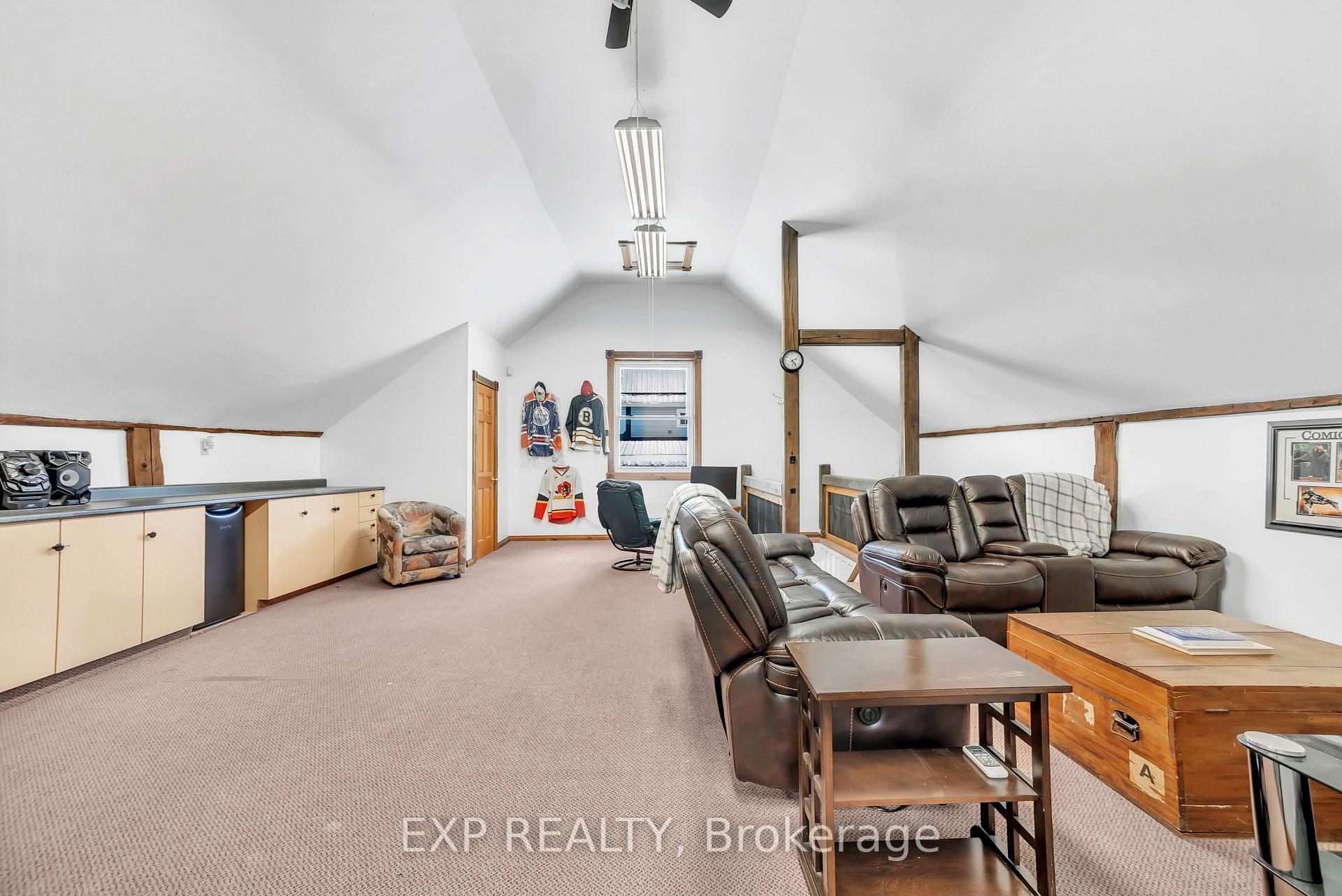 Photo 17 of 489 Ashley Street, Belleville, Thurlow Ward — HOMEH