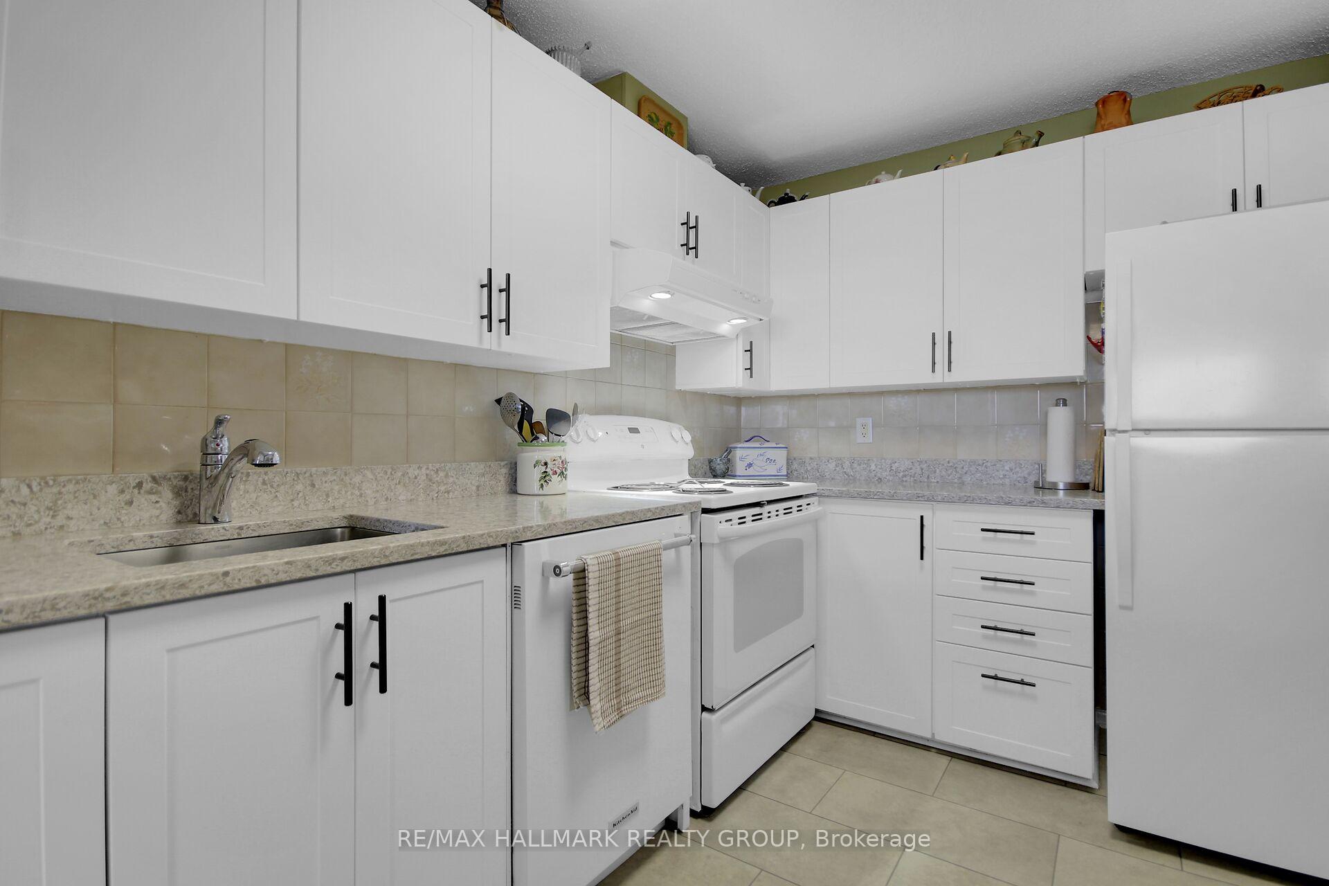 Photo 13 of Unit 1207, 1505 Baseline Road, Ottawa, Copeland Park — HOMEH