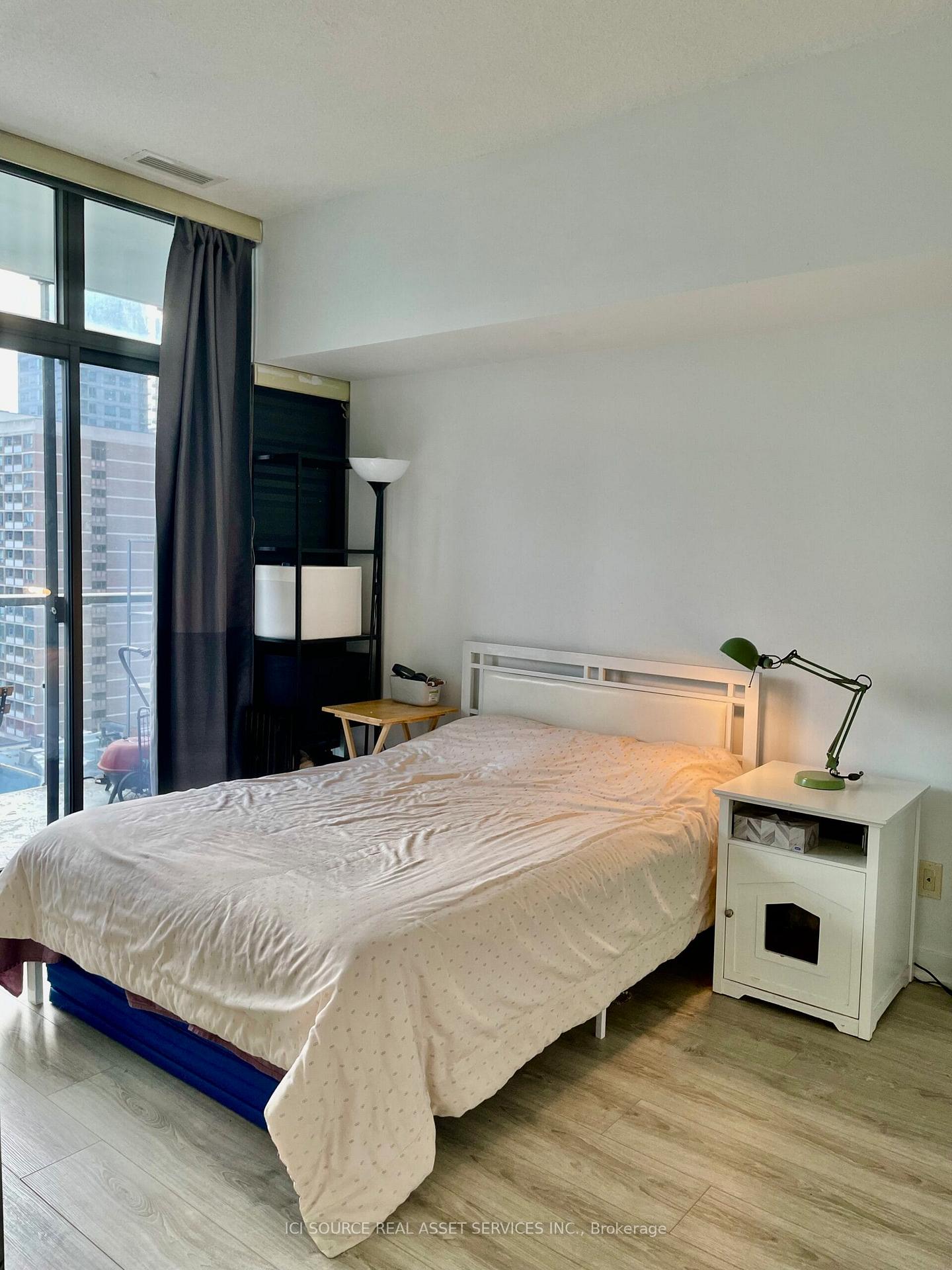 Photo 14 of Unit 1308, 33 Charles Street E, Toronto, Church-Yonge Corridor — HOMEH