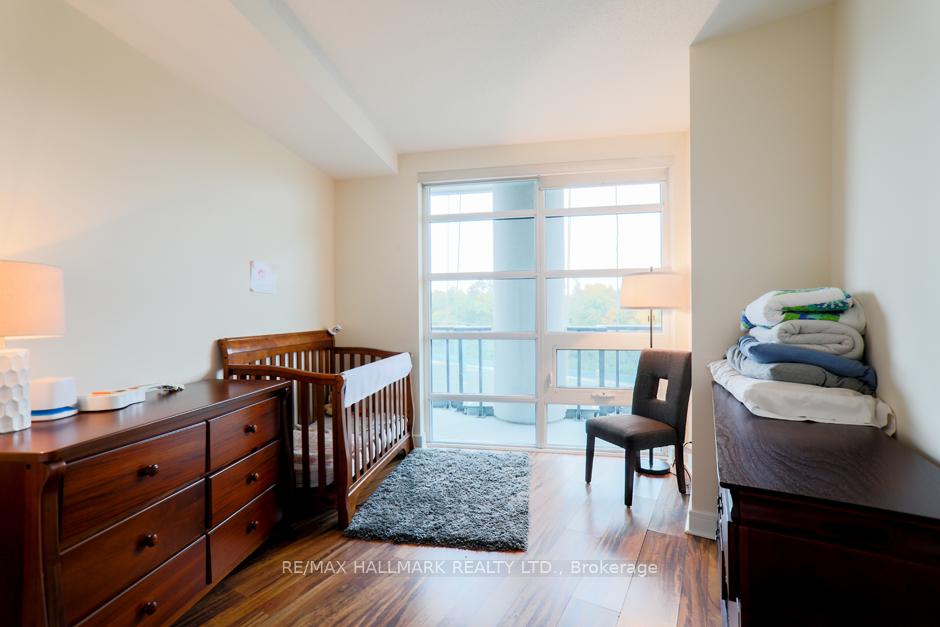 Photo 5 of Unit 213, 35 Brian Peck Crescent, Toronto, Leaside — HOMEH