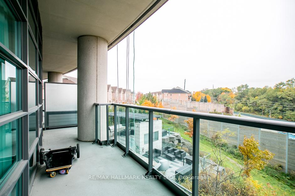 Photo 12 of Unit 213, 35 Brian Peck Crescent, Toronto, Leaside — HOMEH