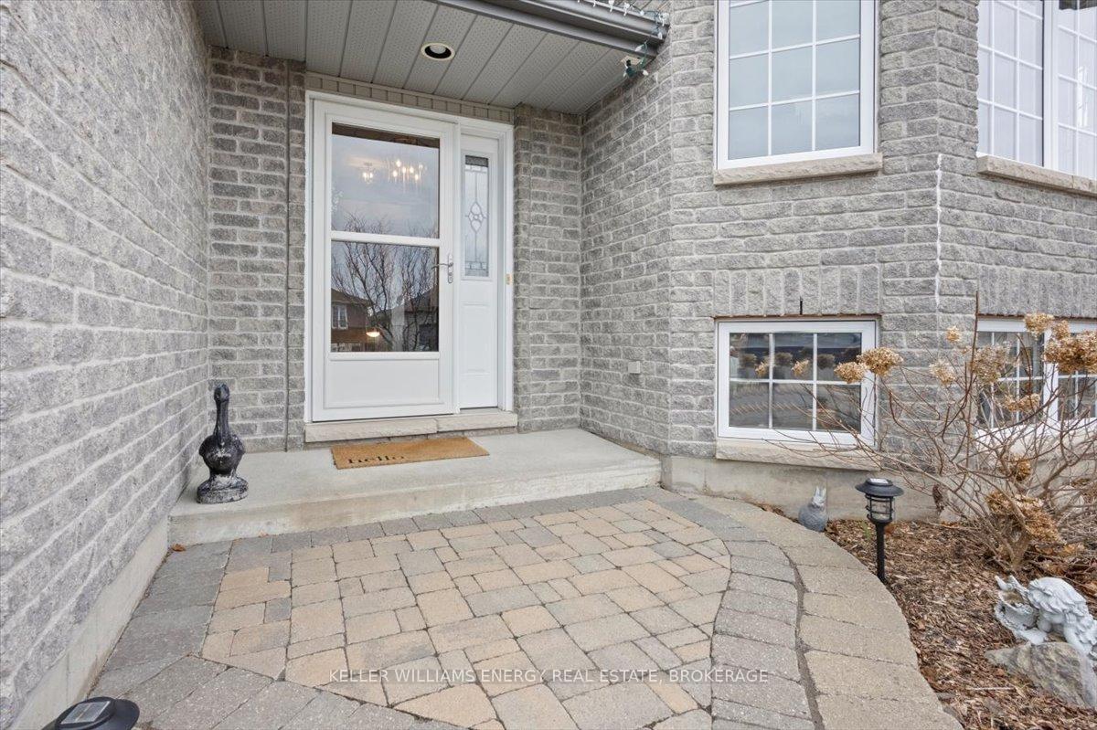 Photo 3 of 14 Deerfield Drive, Brighton — HOMEH