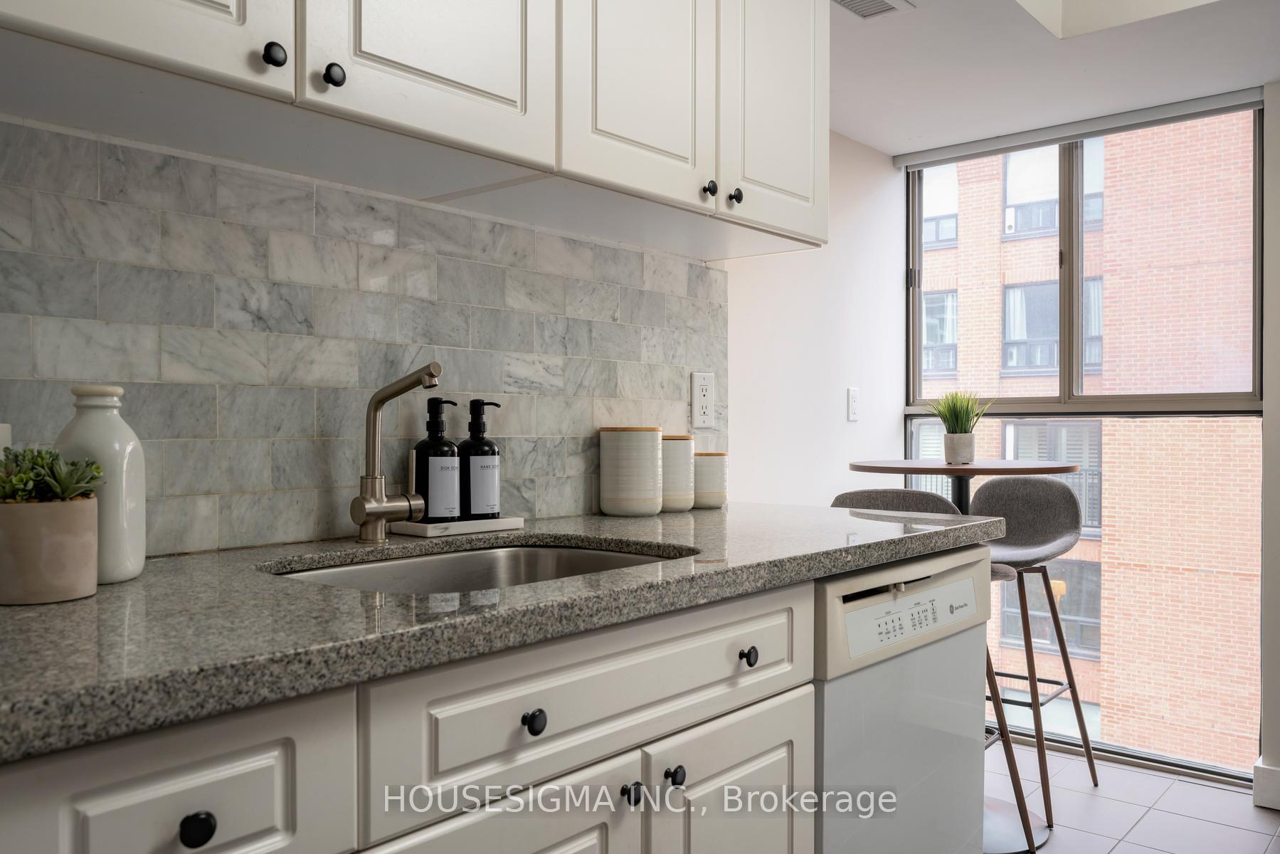 Photo 20 of Unit 827, 65 Scadding Avenue, Toronto, Waterfront Communities — HOMEH