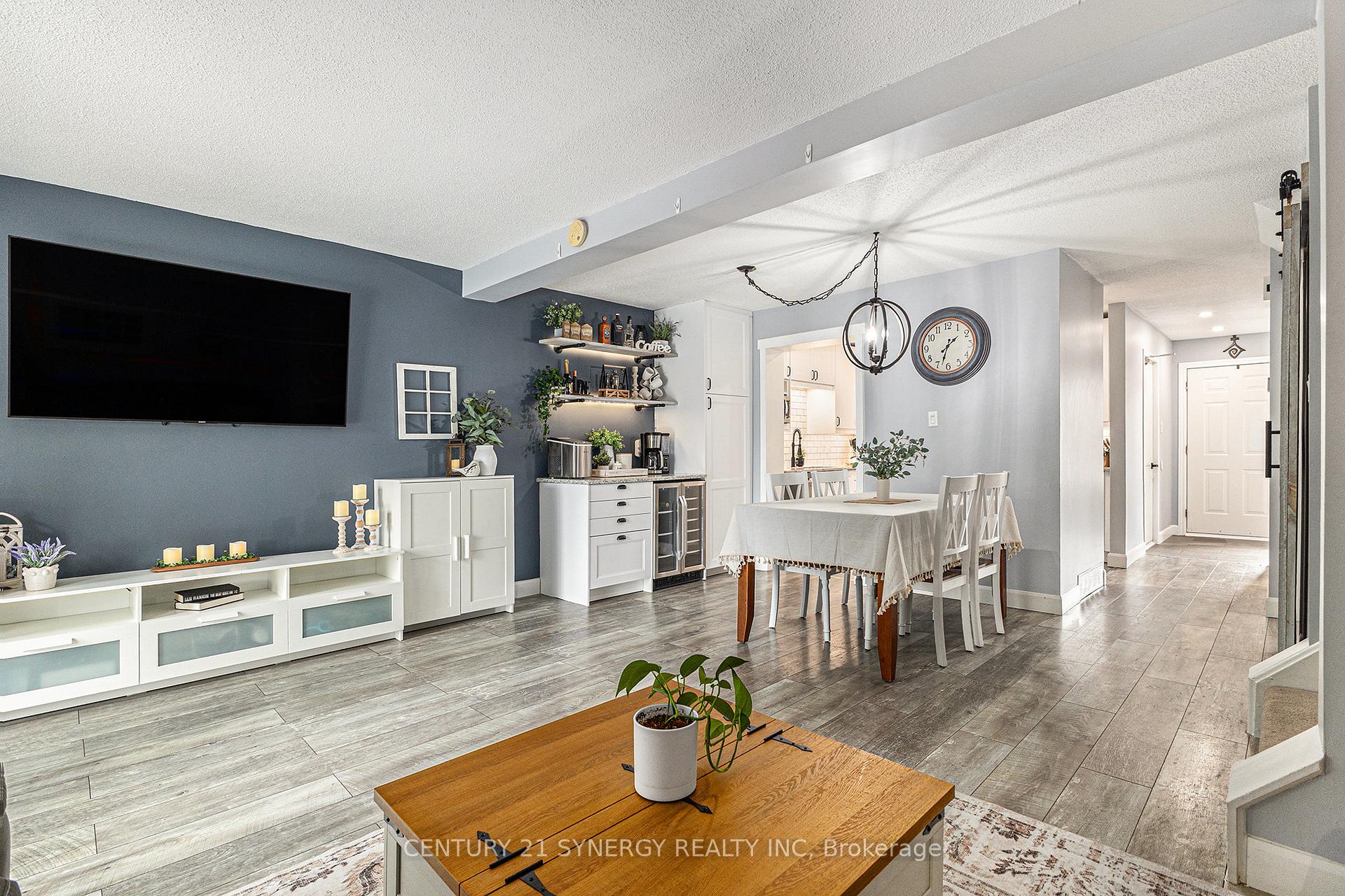 Photo 13 of 369 Monica Crescent, Ottawa, Bilberry Creek/Queenswood Heights — HOMEH