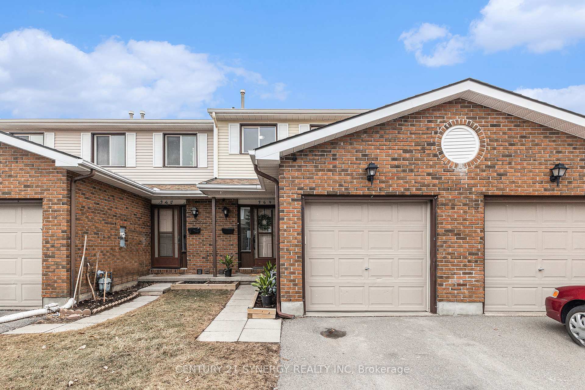Photo 2 of 369 Monica Crescent, Ottawa, Bilberry Creek/Queenswood Heights — HOMEH