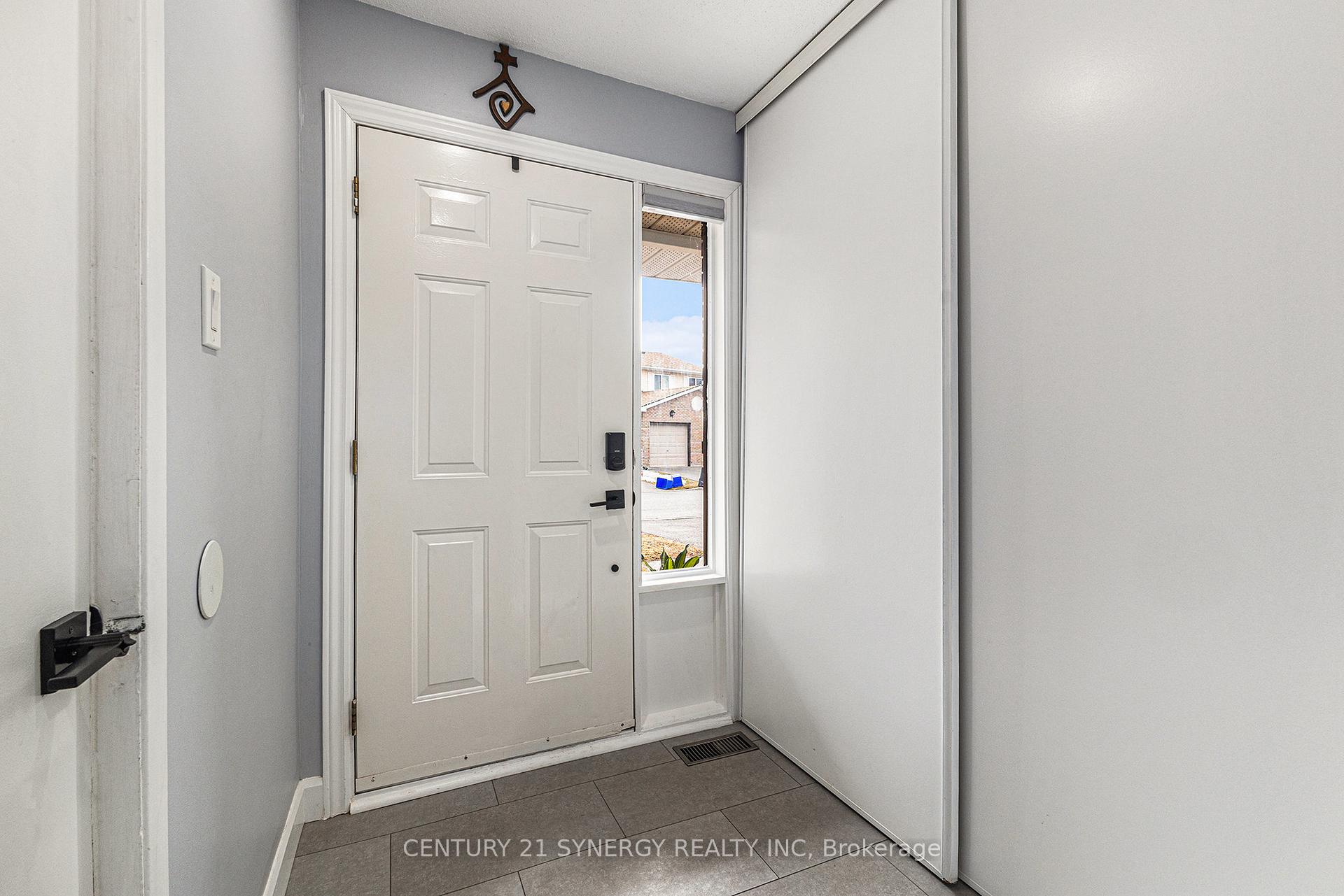 Photo 24 of 369 Monica Crescent, Ottawa, Bilberry Creek/Queenswood Heights — HOMEH