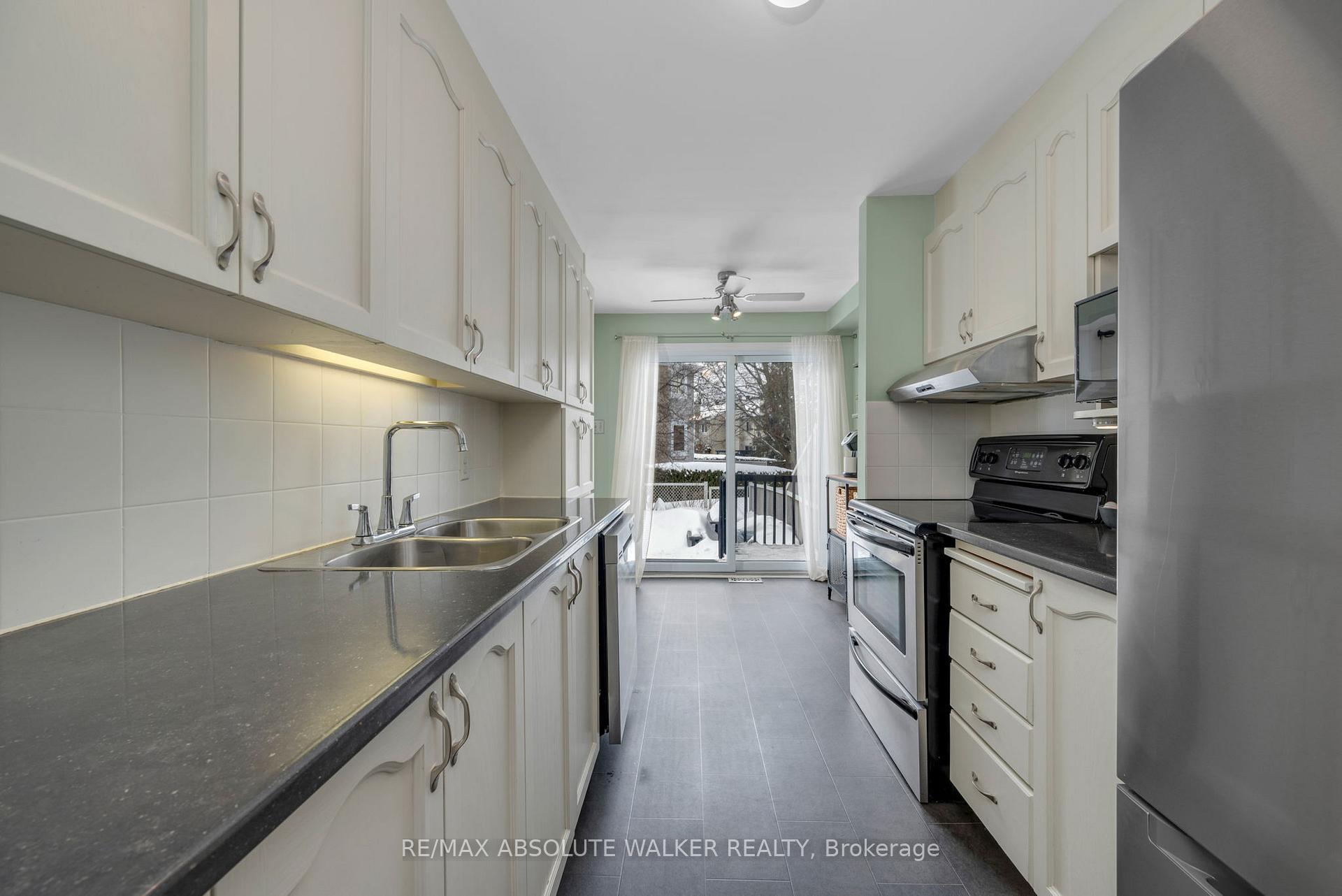 Photo 8 of 1962 Maple Run Avenue, Ottawa, Chapel Hill — HOMEH