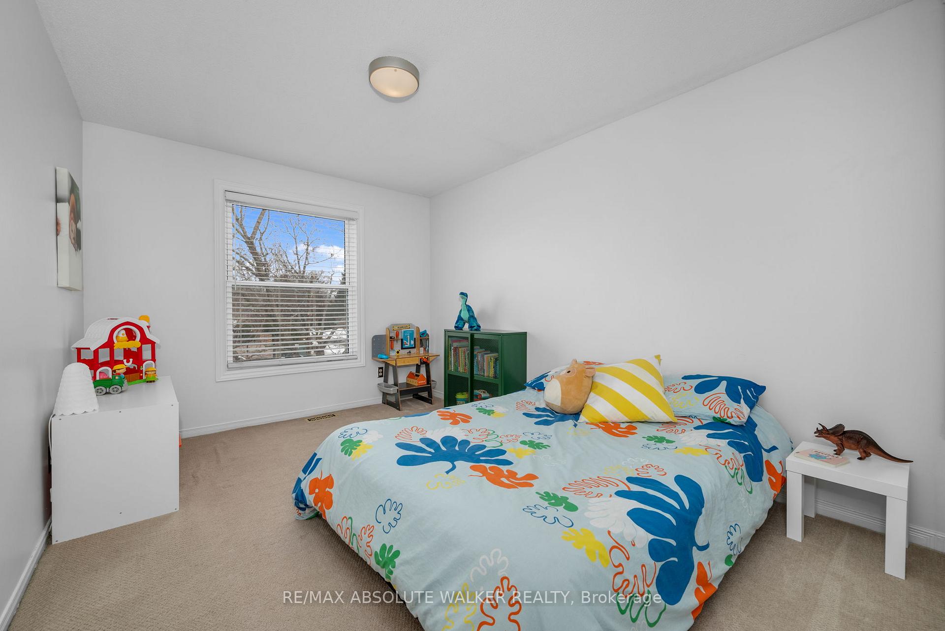 Photo 19 of 1962 Maple Run Avenue, Ottawa, Chapel Hill — HOMEH