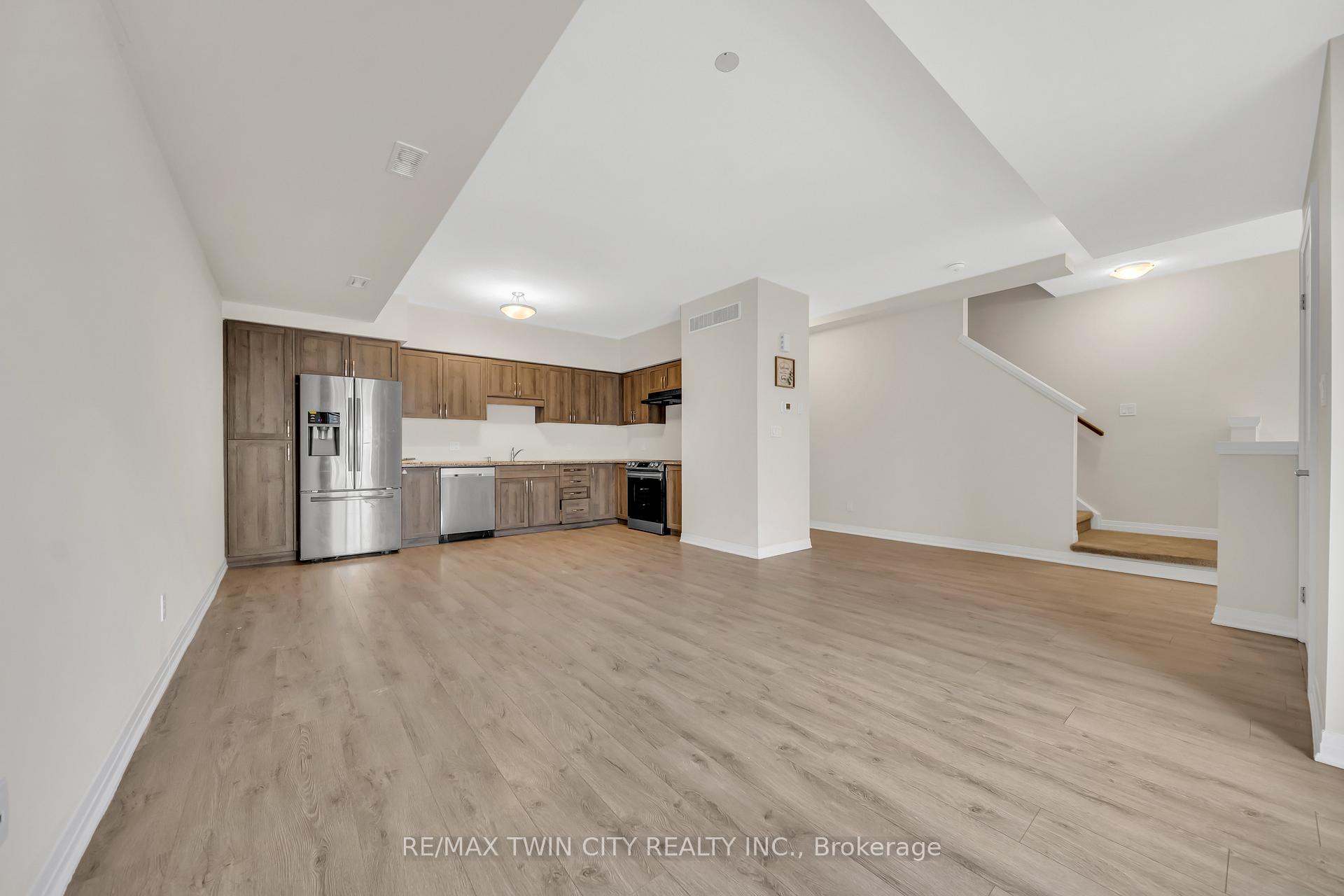 Photo 11 of 12 Visionary Avenue, Kitchener — HOMEH