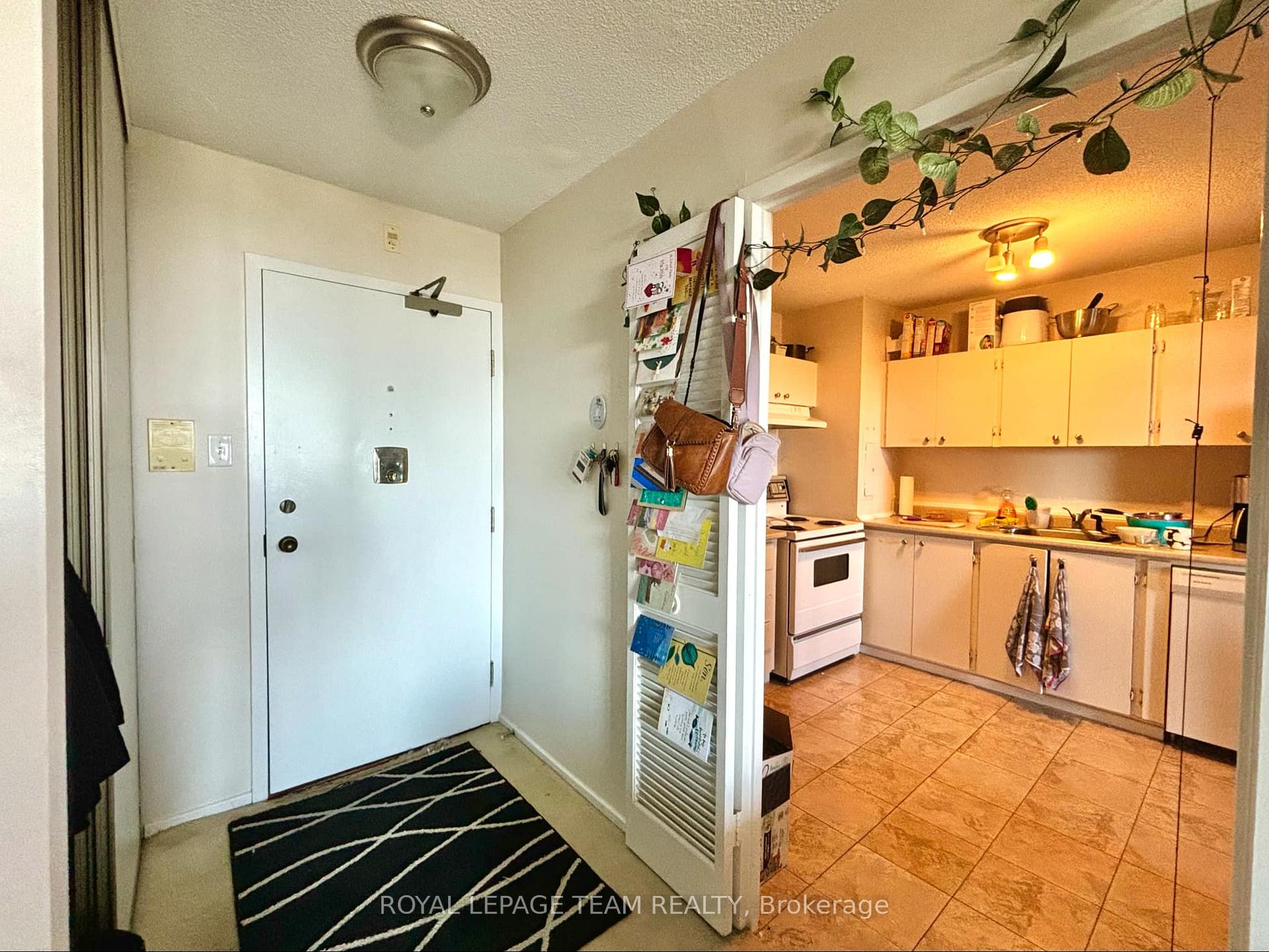 Photo 11 of Unit 1101, 2951 Riverside Drive, Ottawa, Mooneys Bay/Riverside Park — HOMEH