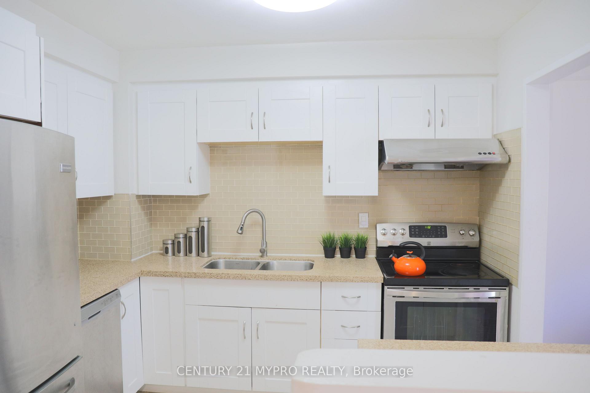 Photo 23 of Unit 18, 105 Carlton Road, Markham, Unionville — HOMEH