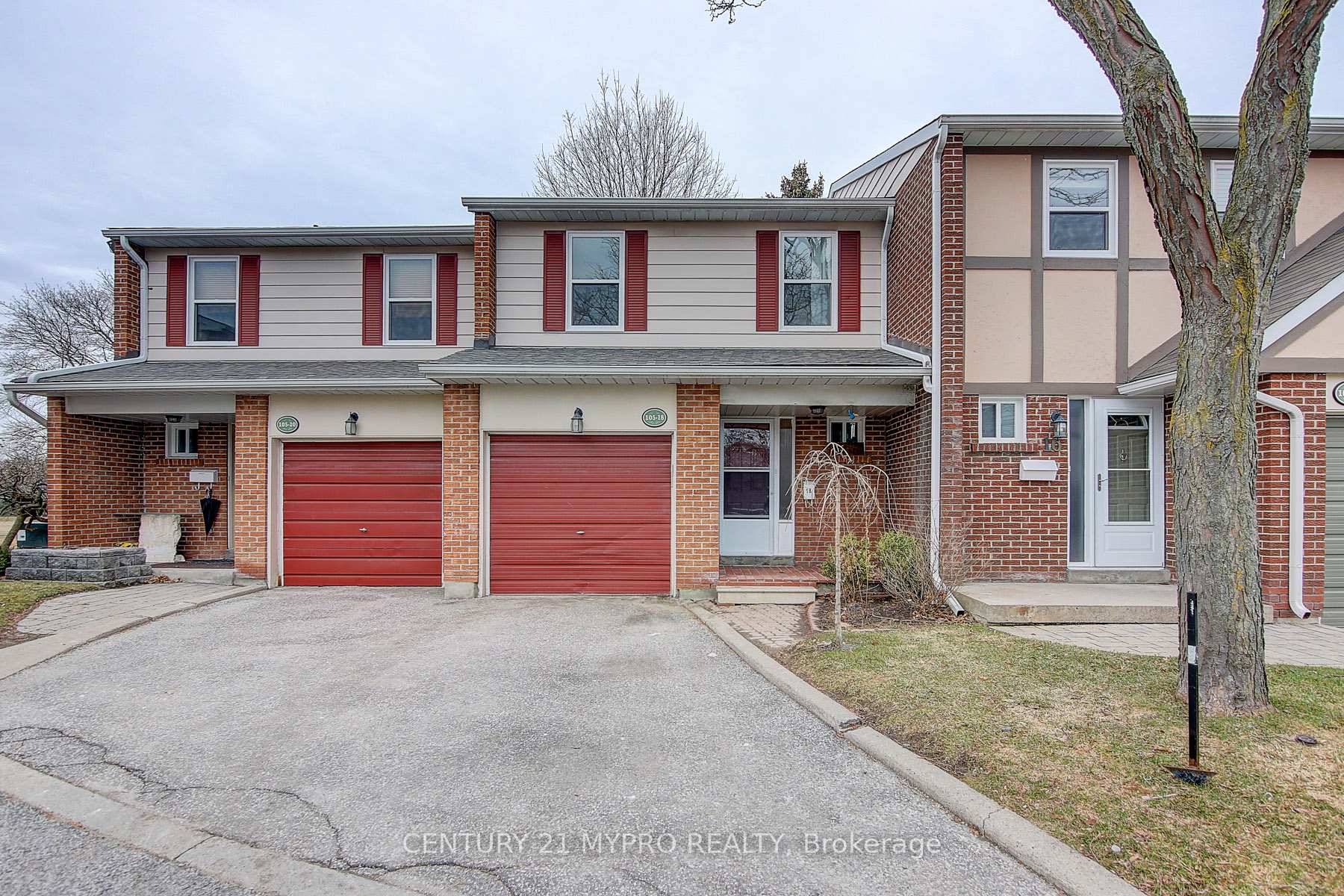 Photo 1 of Unit 18, 105 Carlton Road, Markham, Unionville — HOMEH