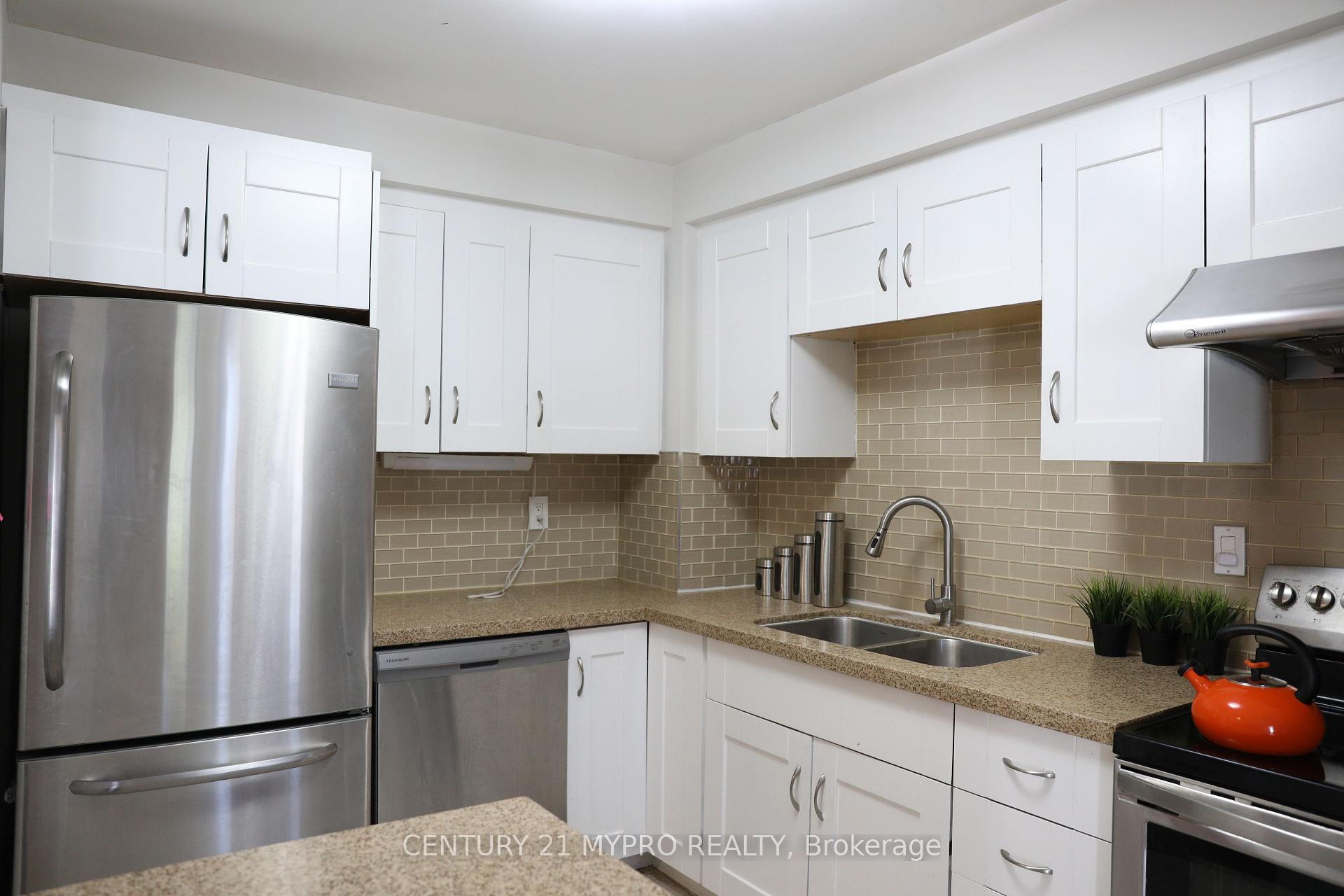 Photo 12 of Unit 18, 105 Carlton Road, Markham, Unionville — HOMEH
