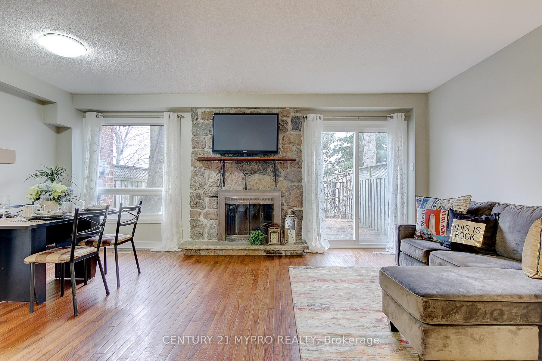 Photo 16 of Unit 18, 105 Carlton Road, Markham, Unionville — HOMEH