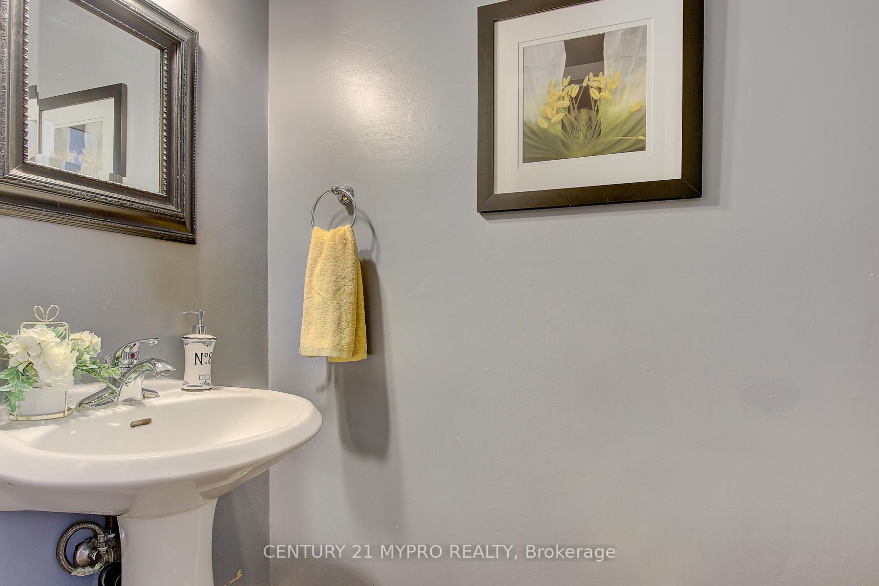 Photo 19 of Unit 18, 105 Carlton Road, Markham, Unionville — HOMEH