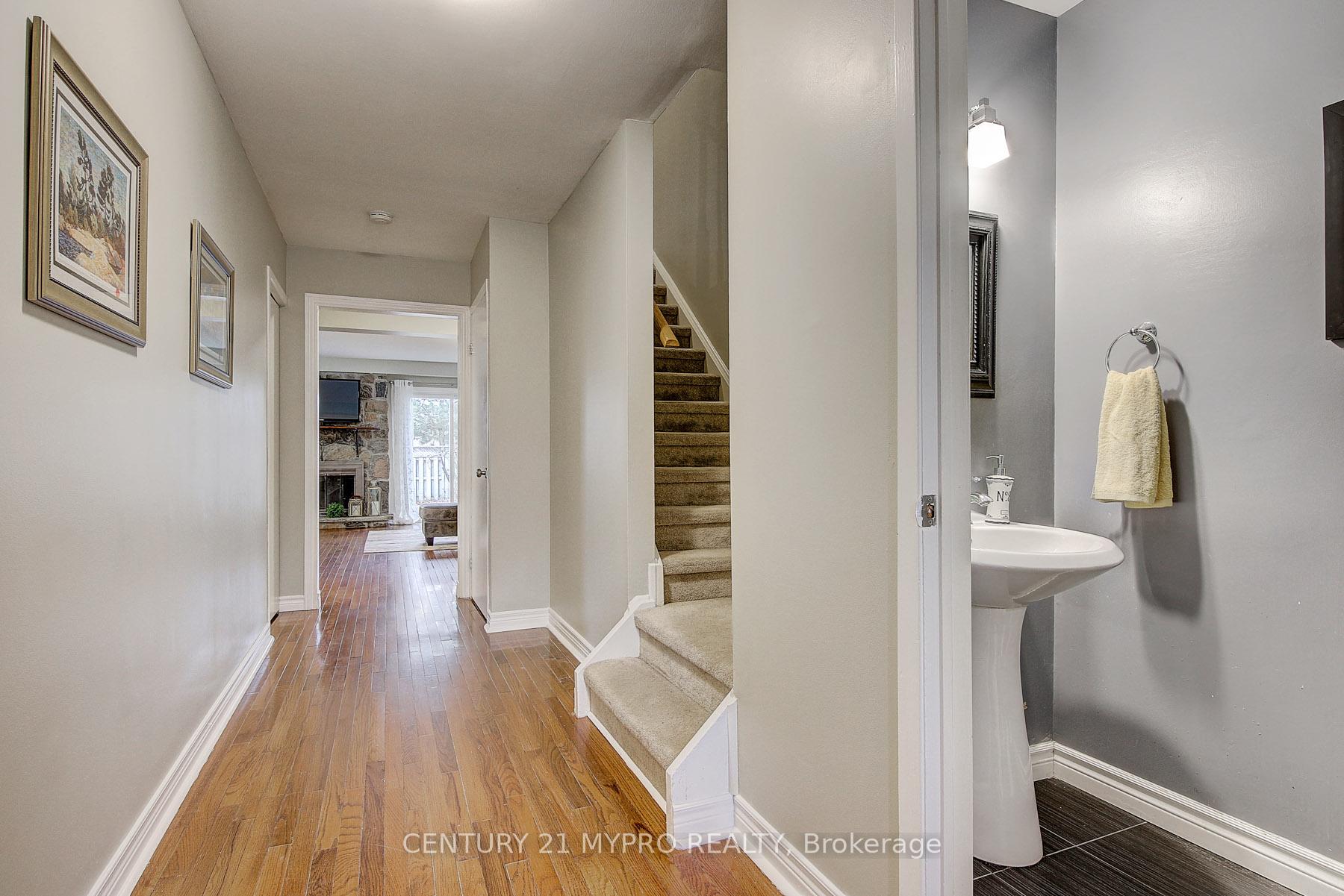 Photo 21 of Unit 18, 105 Carlton Road, Markham, Unionville — HOMEH