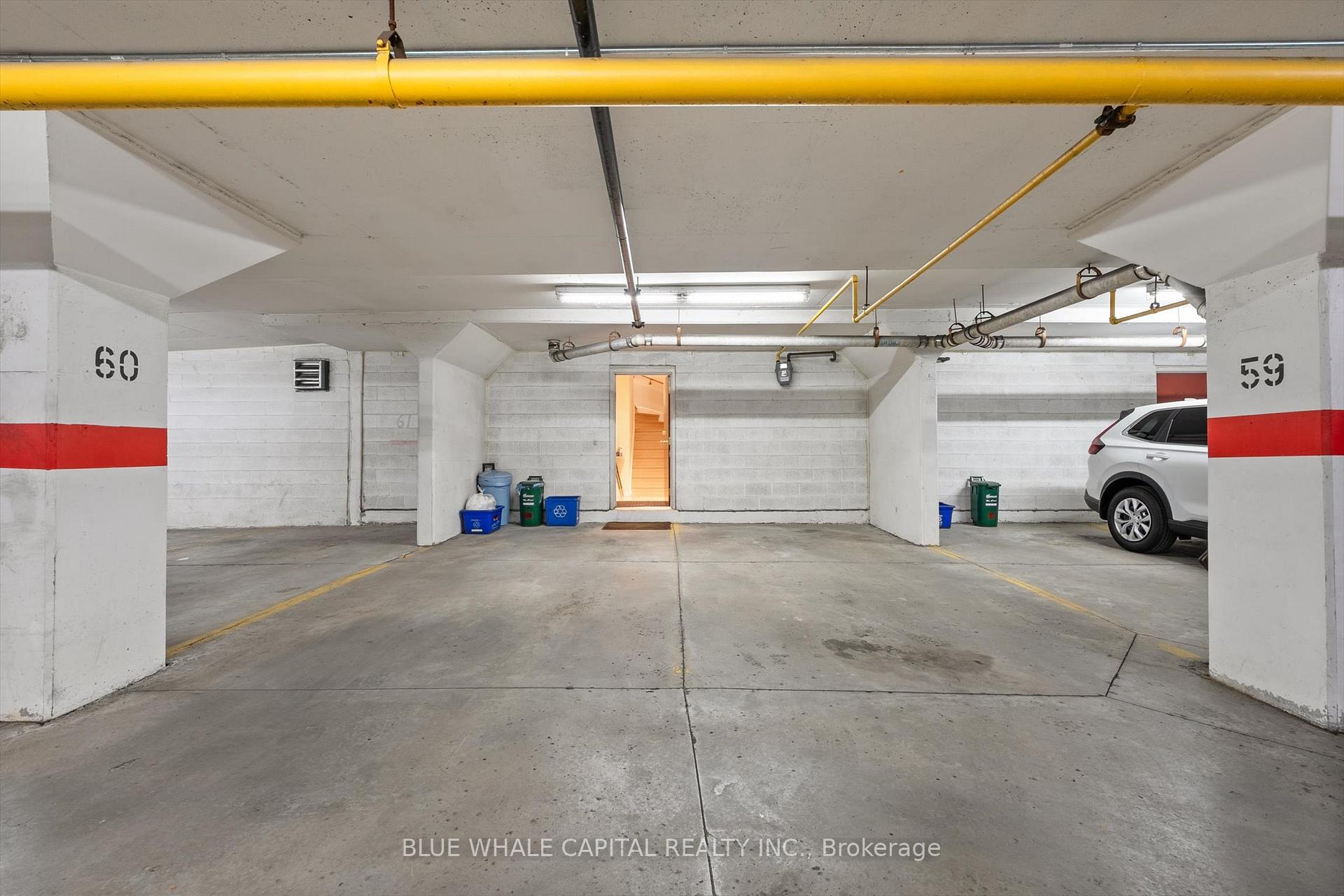 Photo 4 of Unit 01, 23 St.Moritz Way, Markham, Unionville — HOMEH