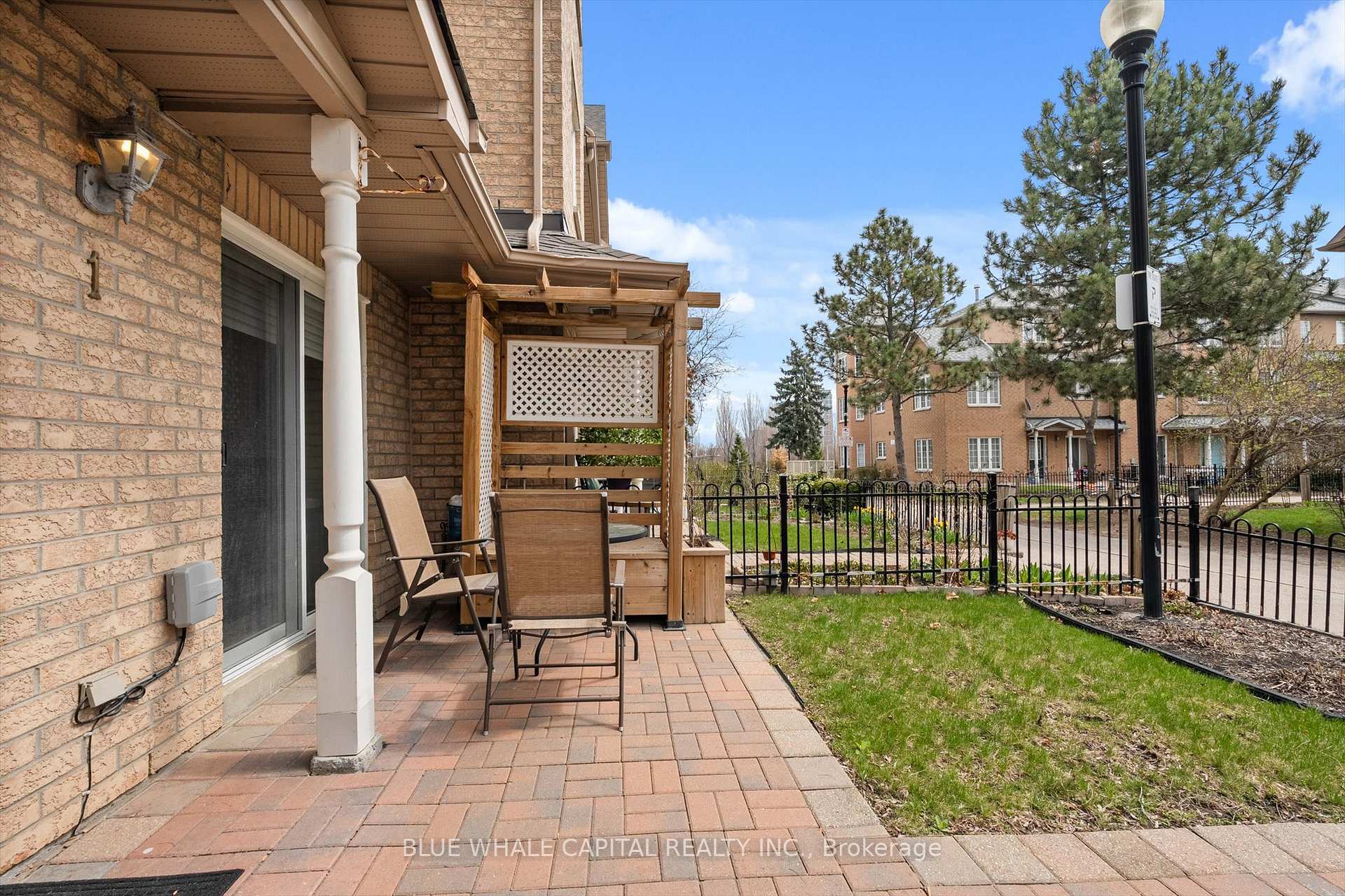 Photo 9 of Unit 01, 23 St.Moritz Way, Markham, Unionville — HOMEH