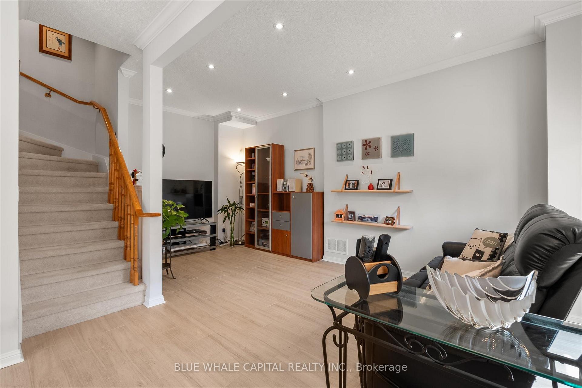 Photo 15 of Unit 01, 23 St.Moritz Way, Markham, Unionville — HOMEH