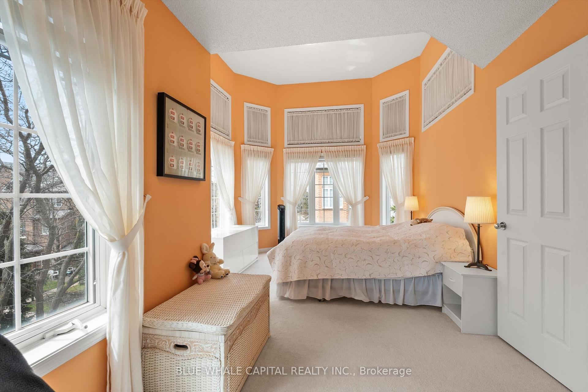 Photo 33 of Unit 01, 23 St.Moritz Way, Markham, Unionville — HOMEH