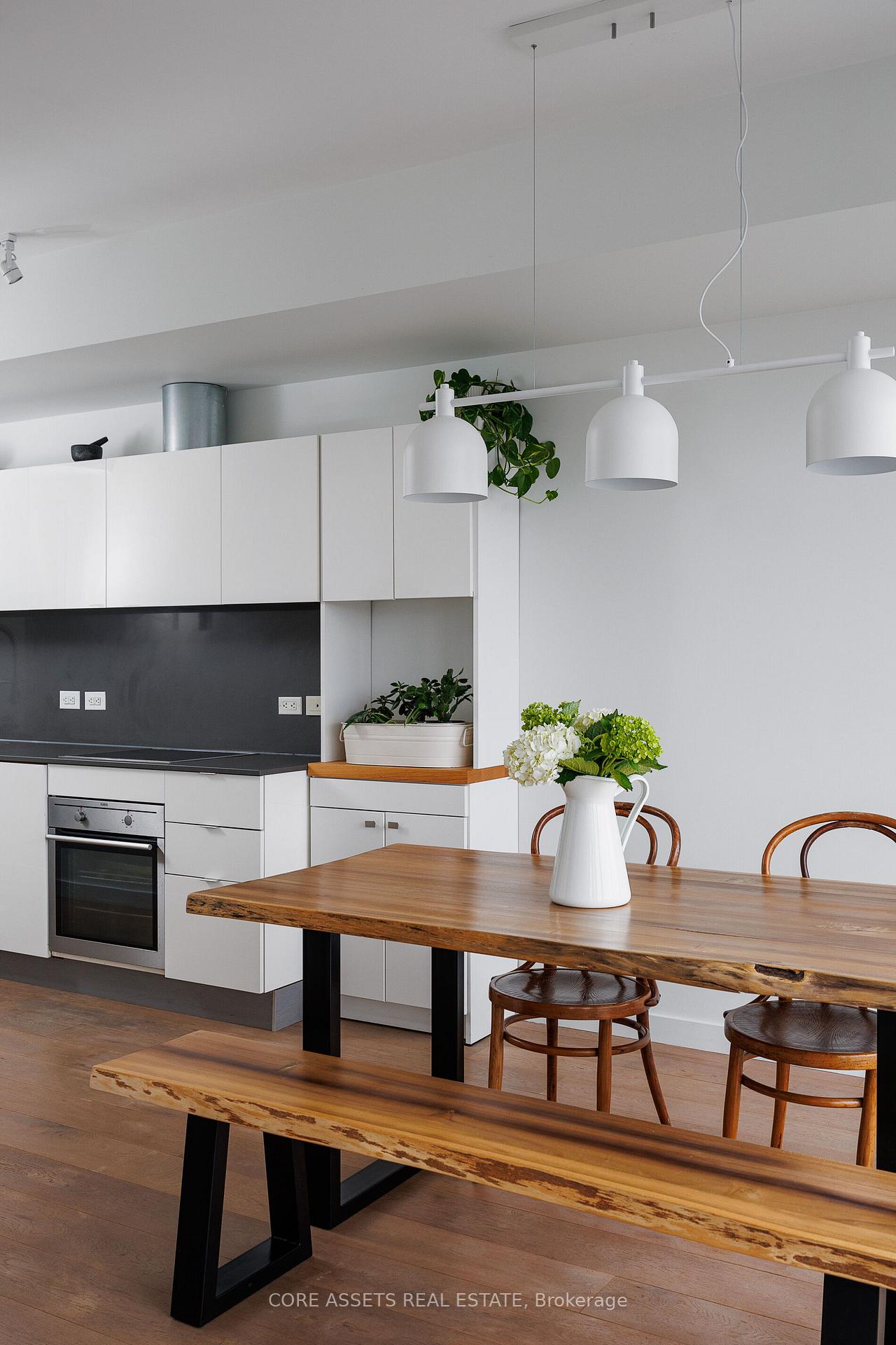 Photo 6 of Unit 2708, 70 Distillery Lane, Toronto, Waterfront Communities — HOMEH