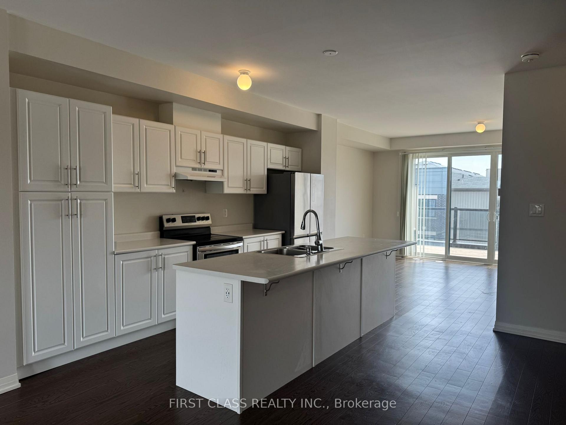 Photo 3 of 11 Prince William Boulevard, Clarington, Bowmanville — HOMEH