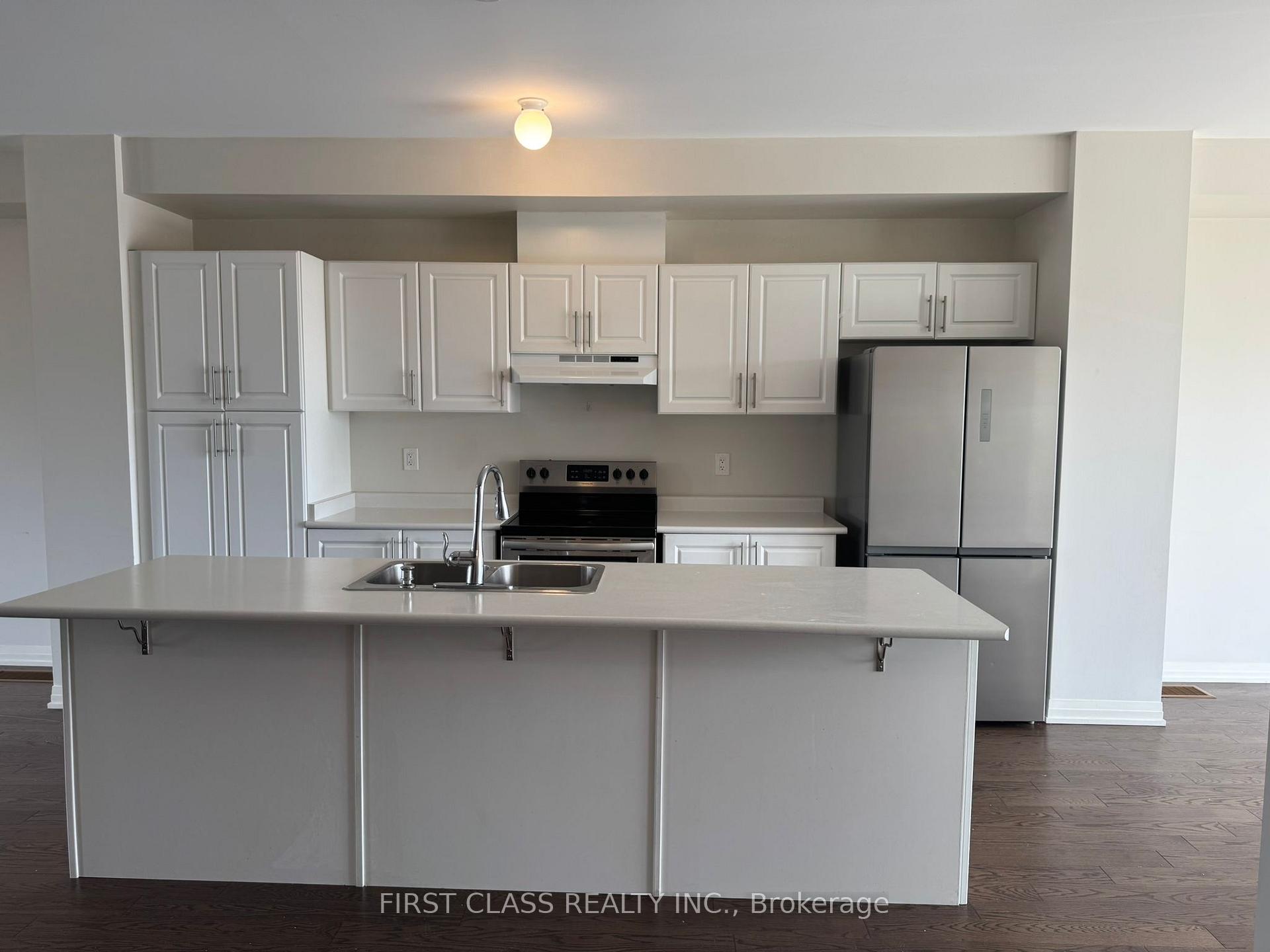 Photo 5 of 11 Prince William Boulevard, Clarington, Bowmanville — HOMEH