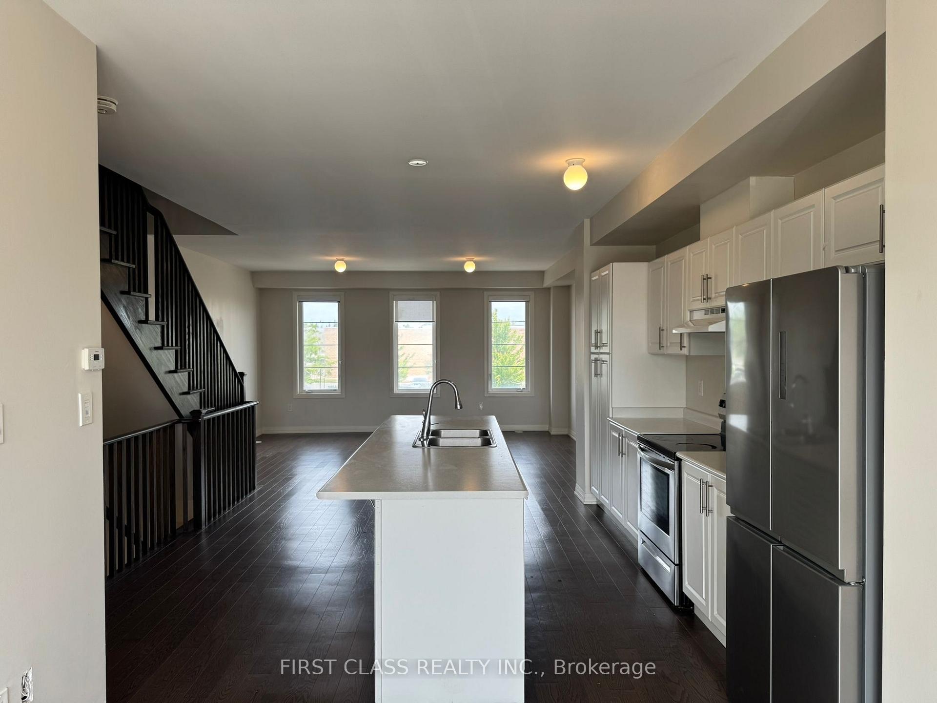 Photo 6 of 11 Prince William Boulevard, Clarington, Bowmanville — HOMEH