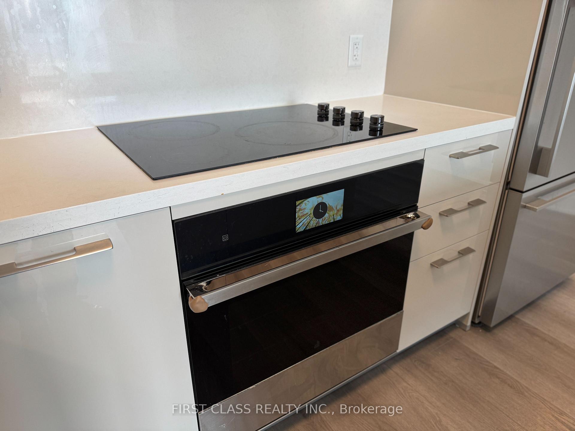 Photo 6 of Unit 707, 8 Water Walk Drive, Markham, Unionville — HOMEH