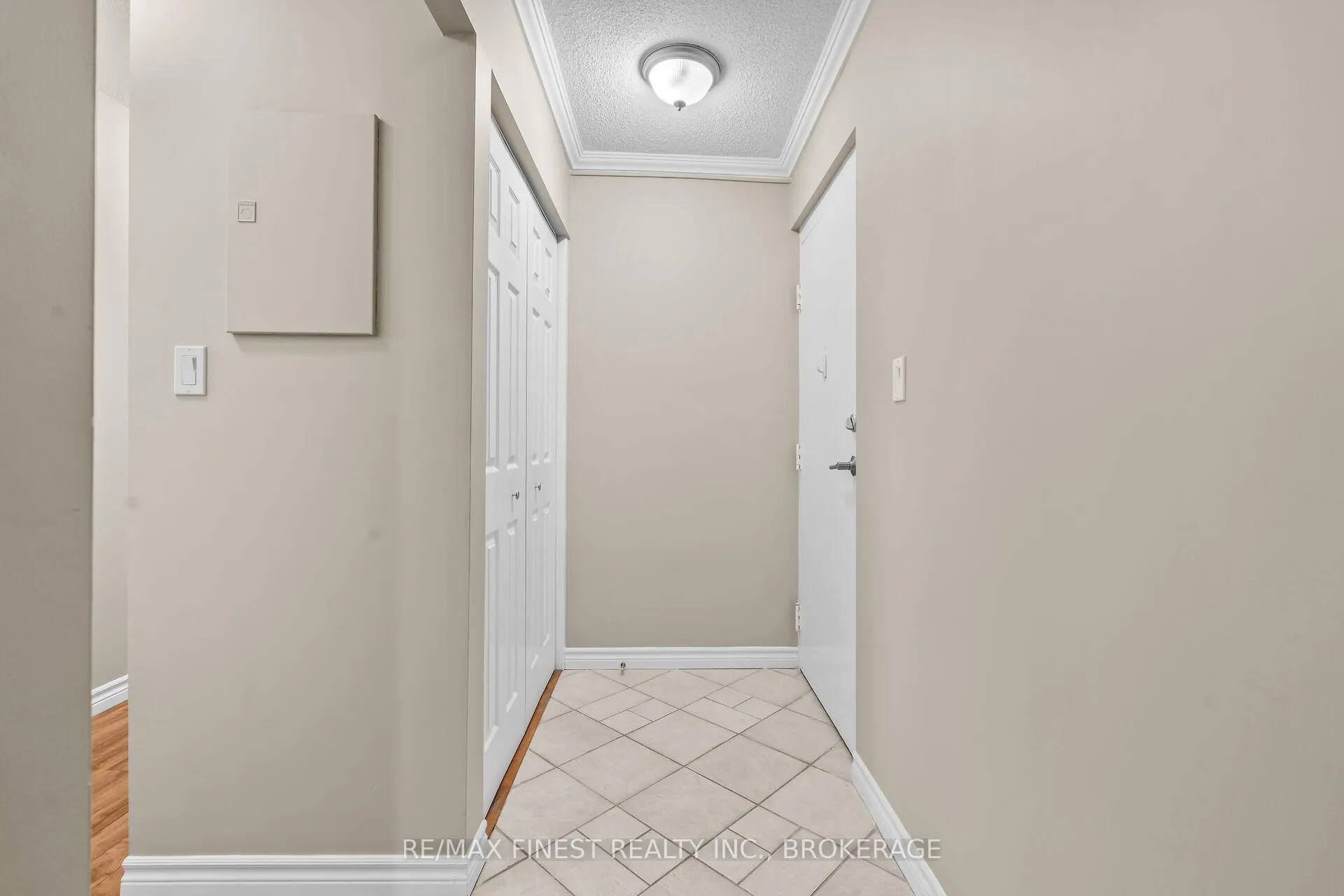 Photo 8 of Unit 601, 610 William Street, Gananoque — HOMEH