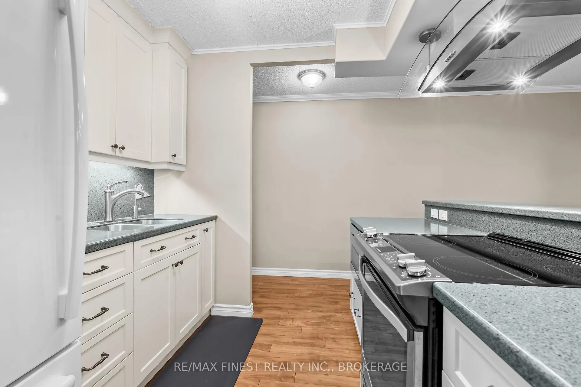 Photo 20 of Unit 601, 610 William Street, Gananoque — HOMEH