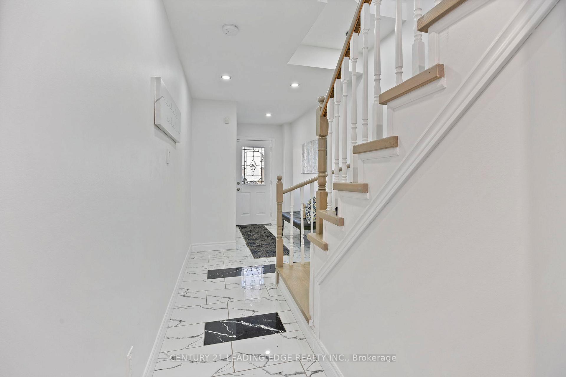 Photo 5 of 54 Spraggins Lane, Ajax, Central — HOMEH