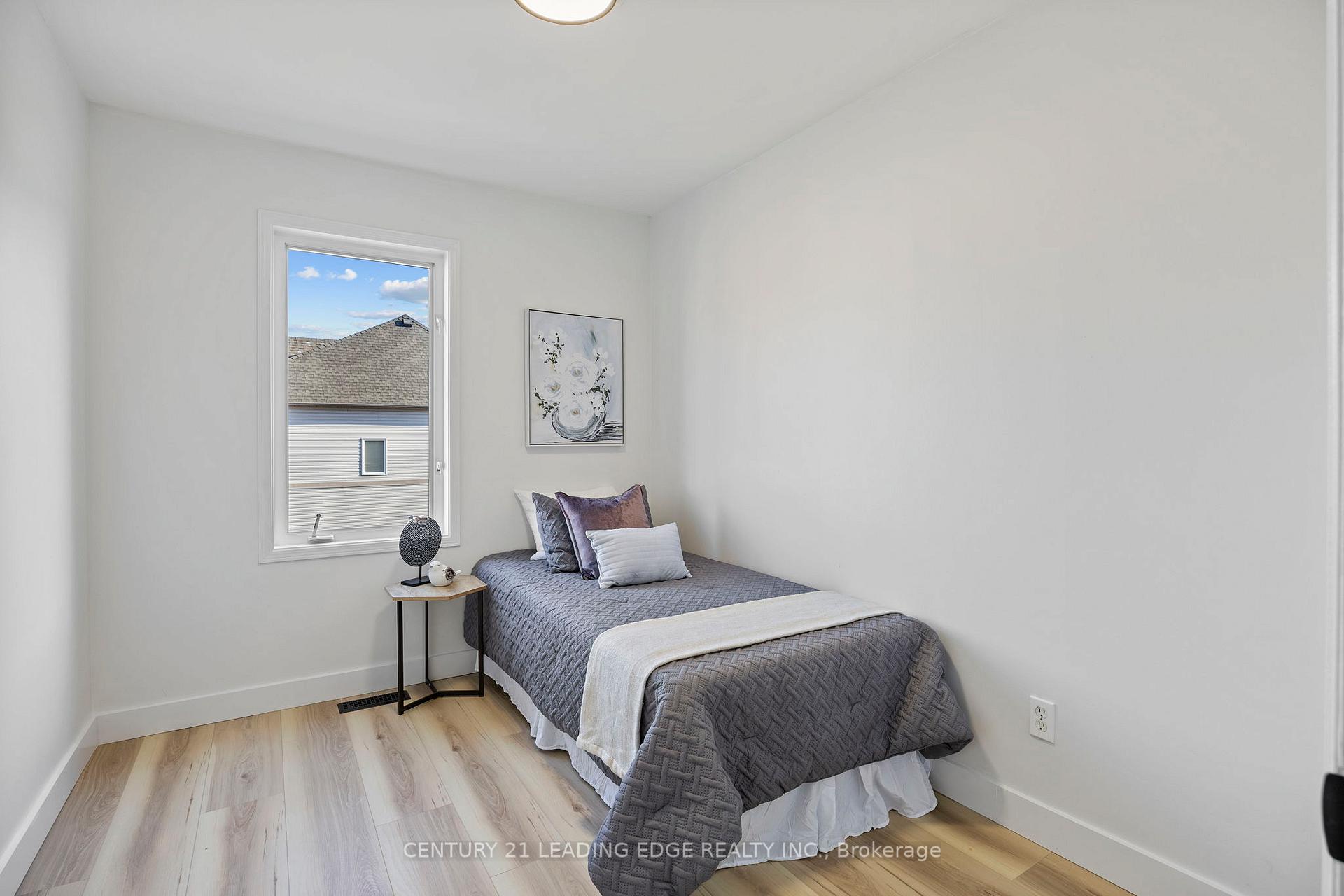 Photo 20 of 54 Spraggins Lane, Ajax, Central — HOMEH