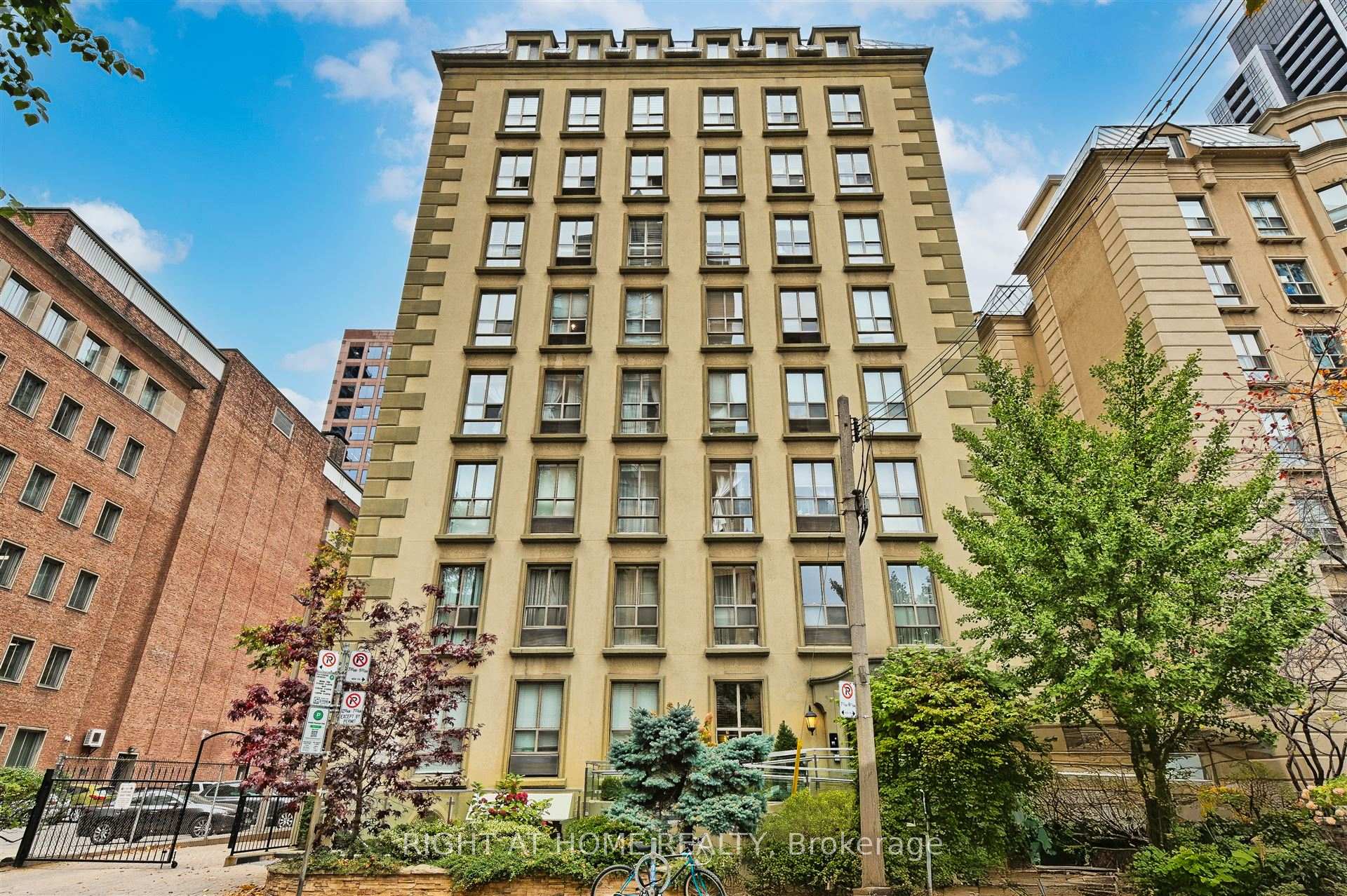 Front of Unit 505, 80 Charles Street E