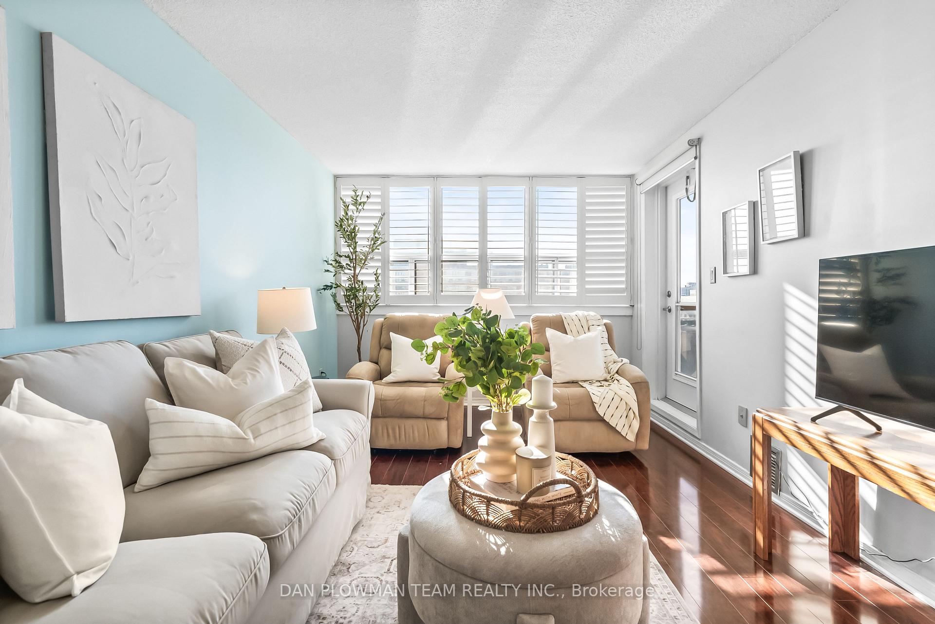 Photo 4 of Unit 508, 80 Athol Street E, Oshawa, Central — HOMEH