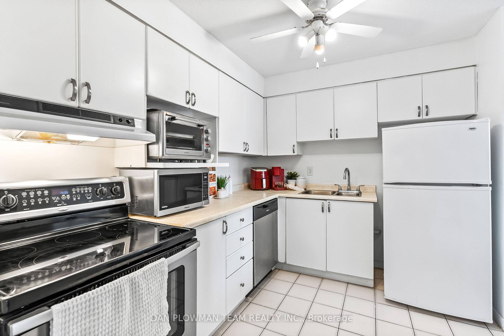 Photo 12 of Unit 508, 80 Athol Street E, Oshawa, Central — HOMEH