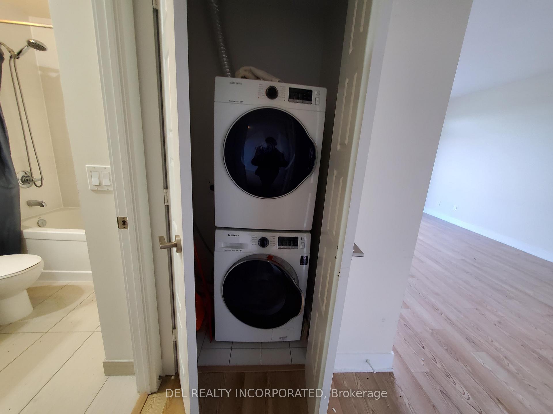 Photo 5 of Unit 2702, 28 Linden Street, Toronto, North St. James Town — HOMEH