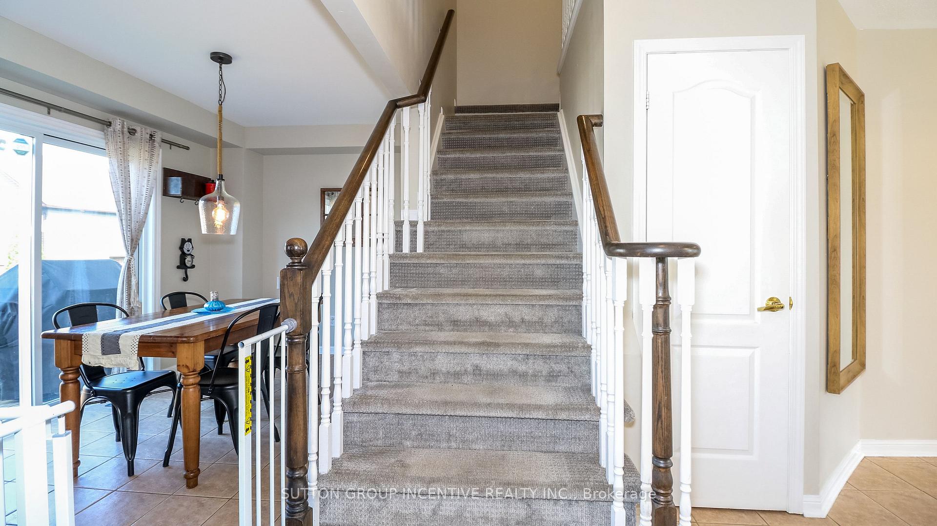 Photo 15 of 54 Succession Crescent, Barrie, Innis-Shore — HOMEH