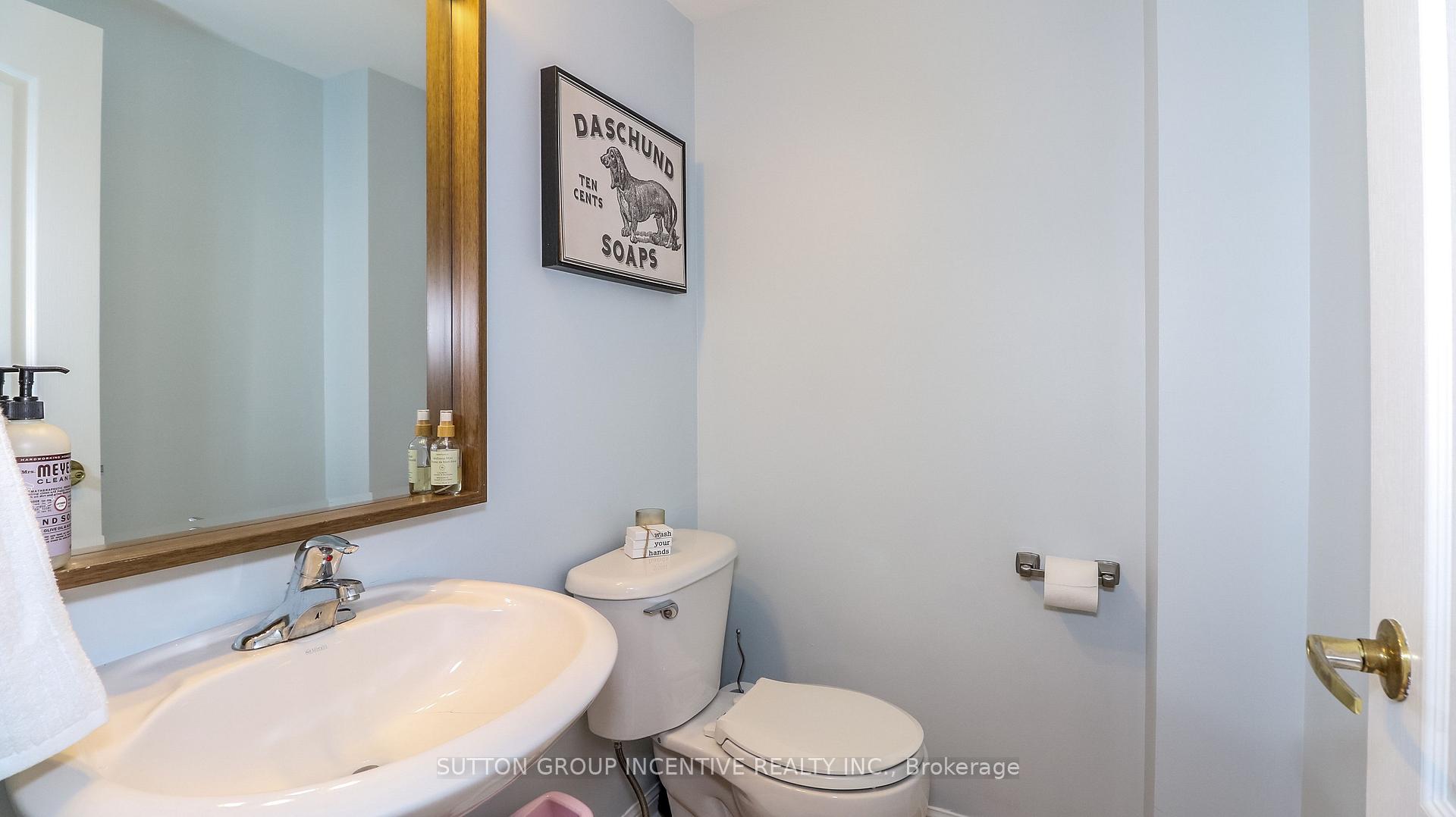 Photo 16 of 54 Succession Crescent, Barrie, Innis-Shore — HOMEH