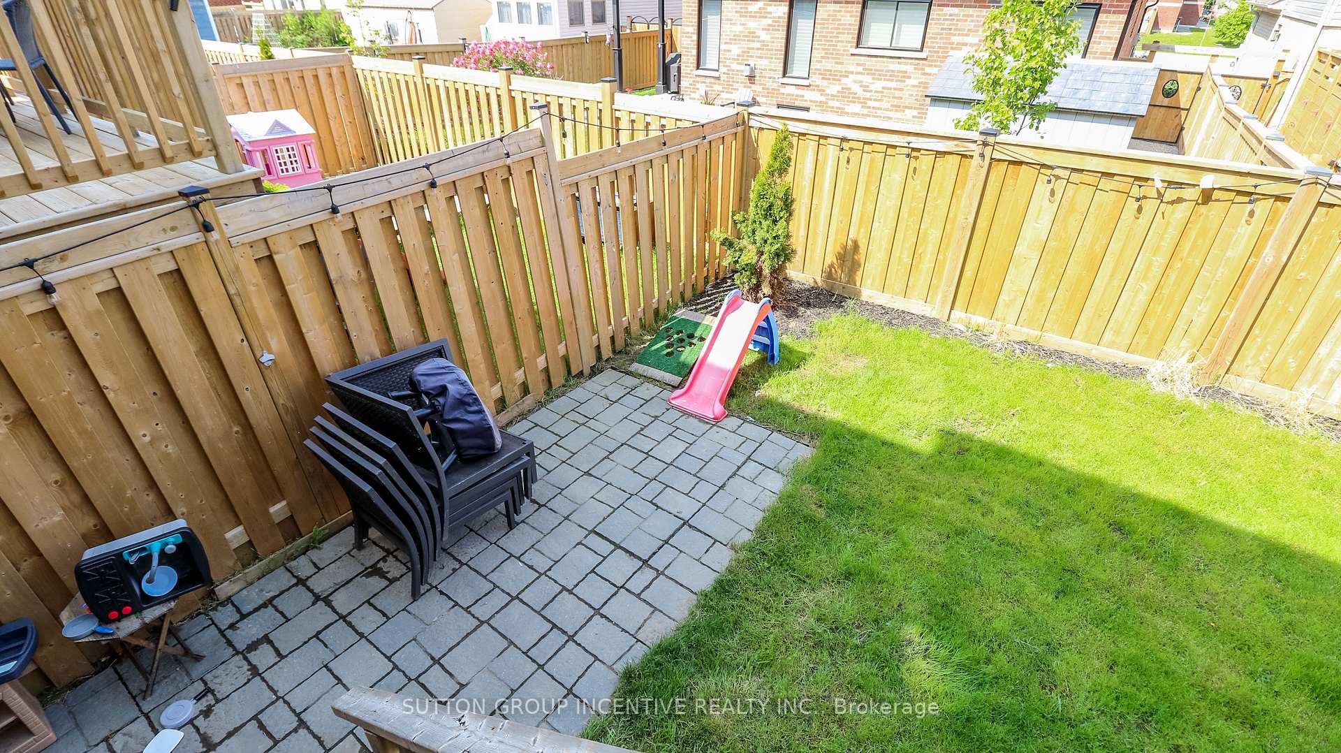 Photo 28 of 54 Succession Crescent, Barrie, Innis-Shore — HOMEH