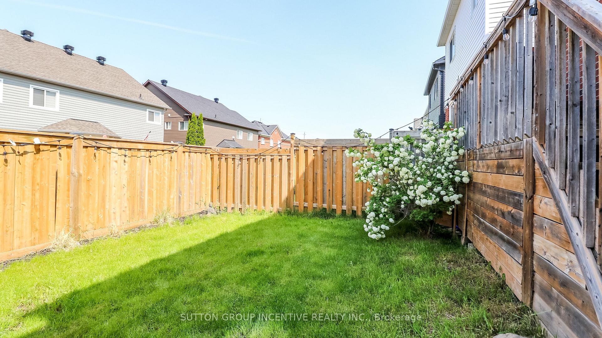 Photo 29 of 54 Succession Crescent, Barrie, Innis-Shore — HOMEH