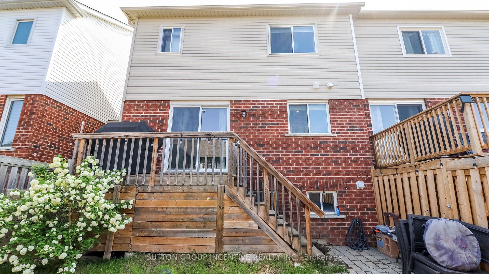 Photo 33 of 54 Succession Crescent, Barrie, Innis-Shore — HOMEH
