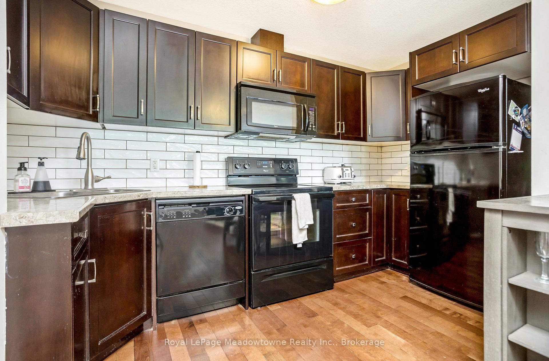 Photo 11 of Unit 18, 275 Old Huron Road, Kitchener — HOMEH