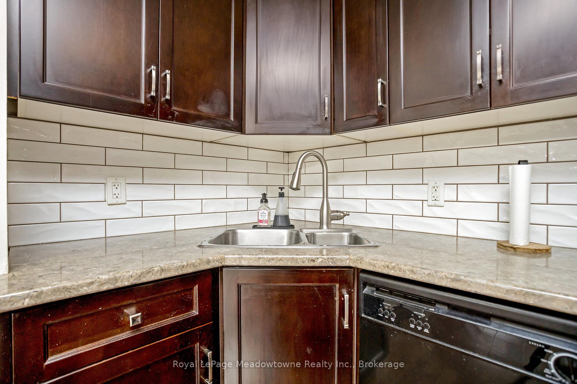 Photo 12 of Unit 18, 275 Old Huron Road, Kitchener — HOMEH