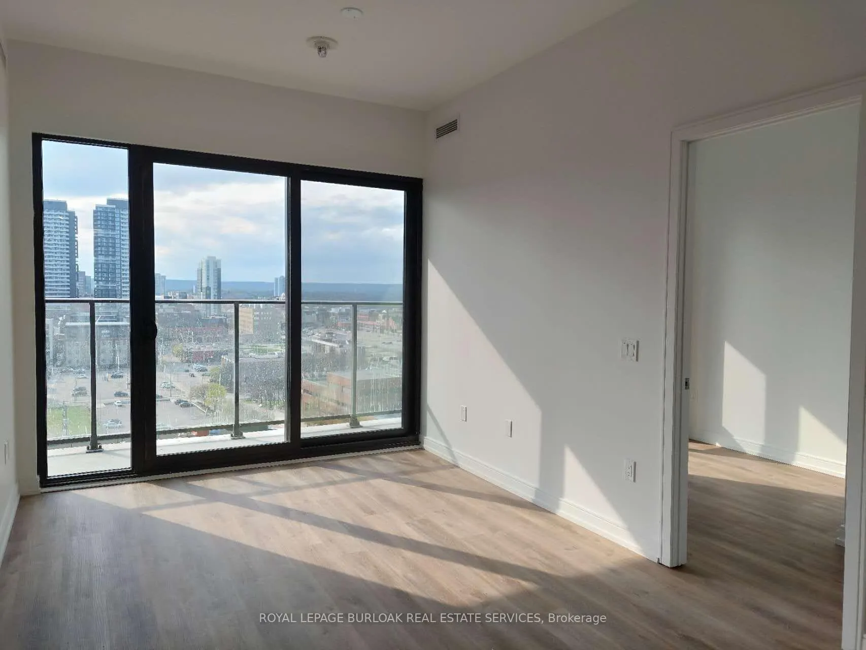 Photo 7 of Unit 1509, 1 Jarvis Street, Hamilton, Beasley — HOMEH