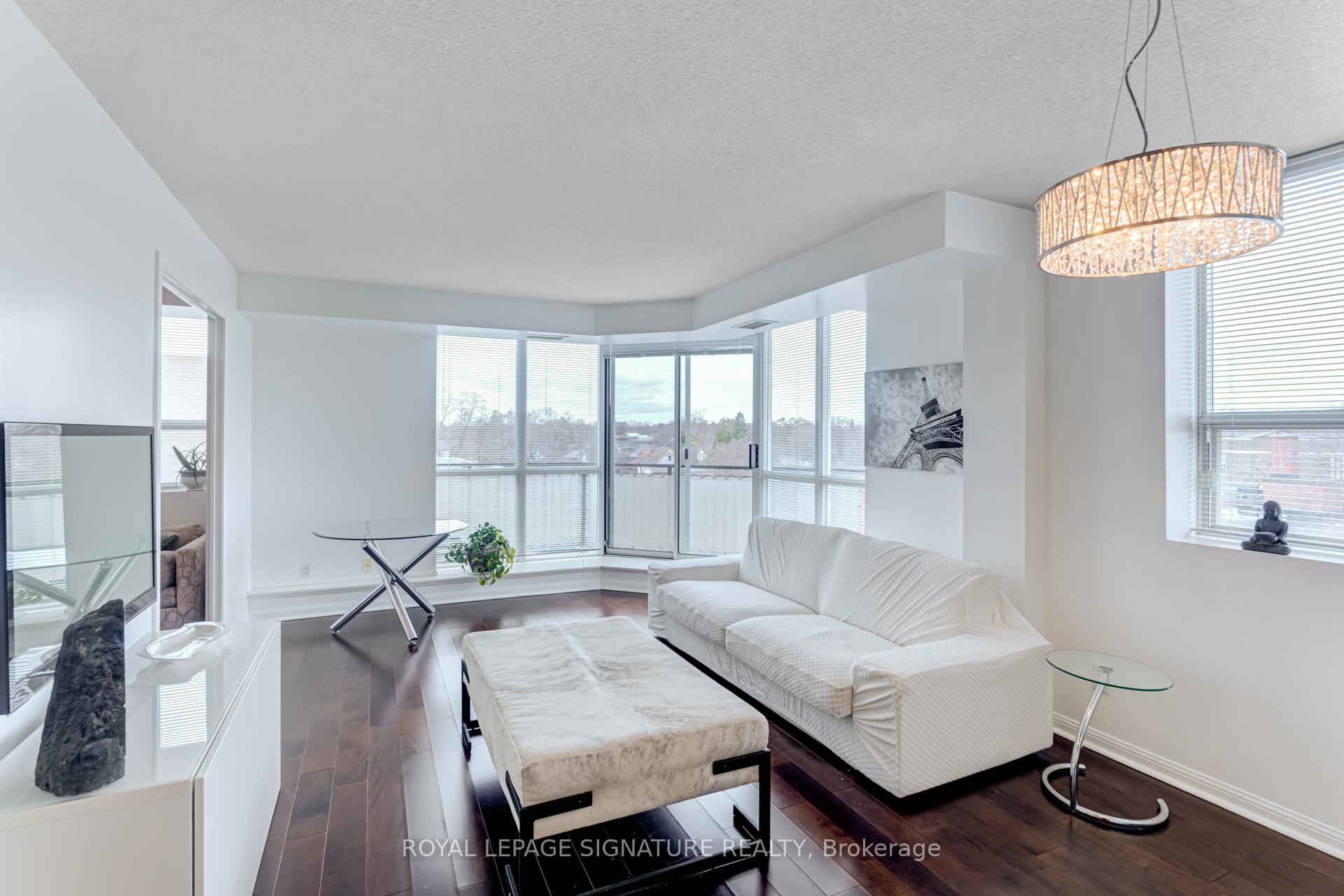 Front of Unit PH5, 3130 Yonge Street